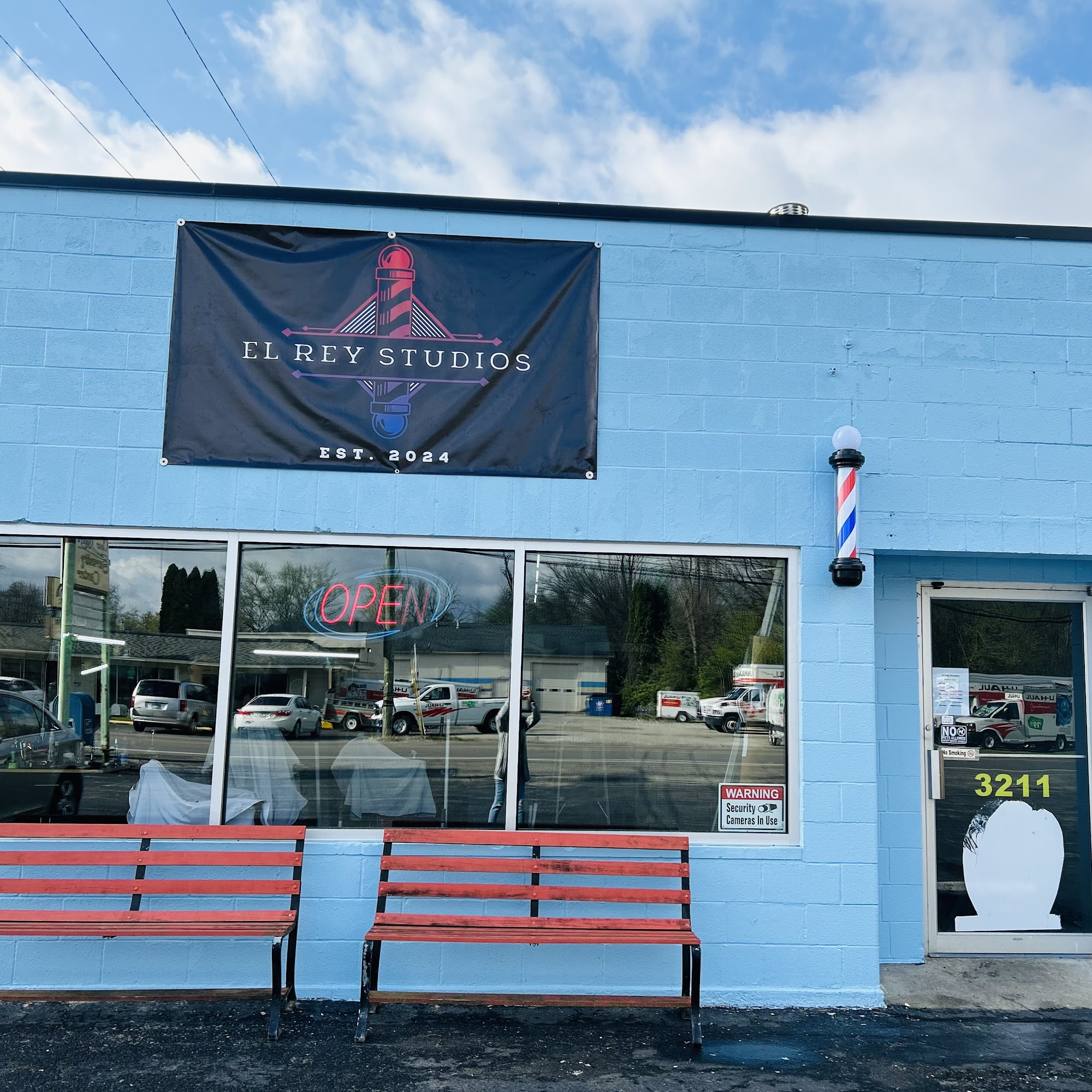 El Rey Studios Barbershop