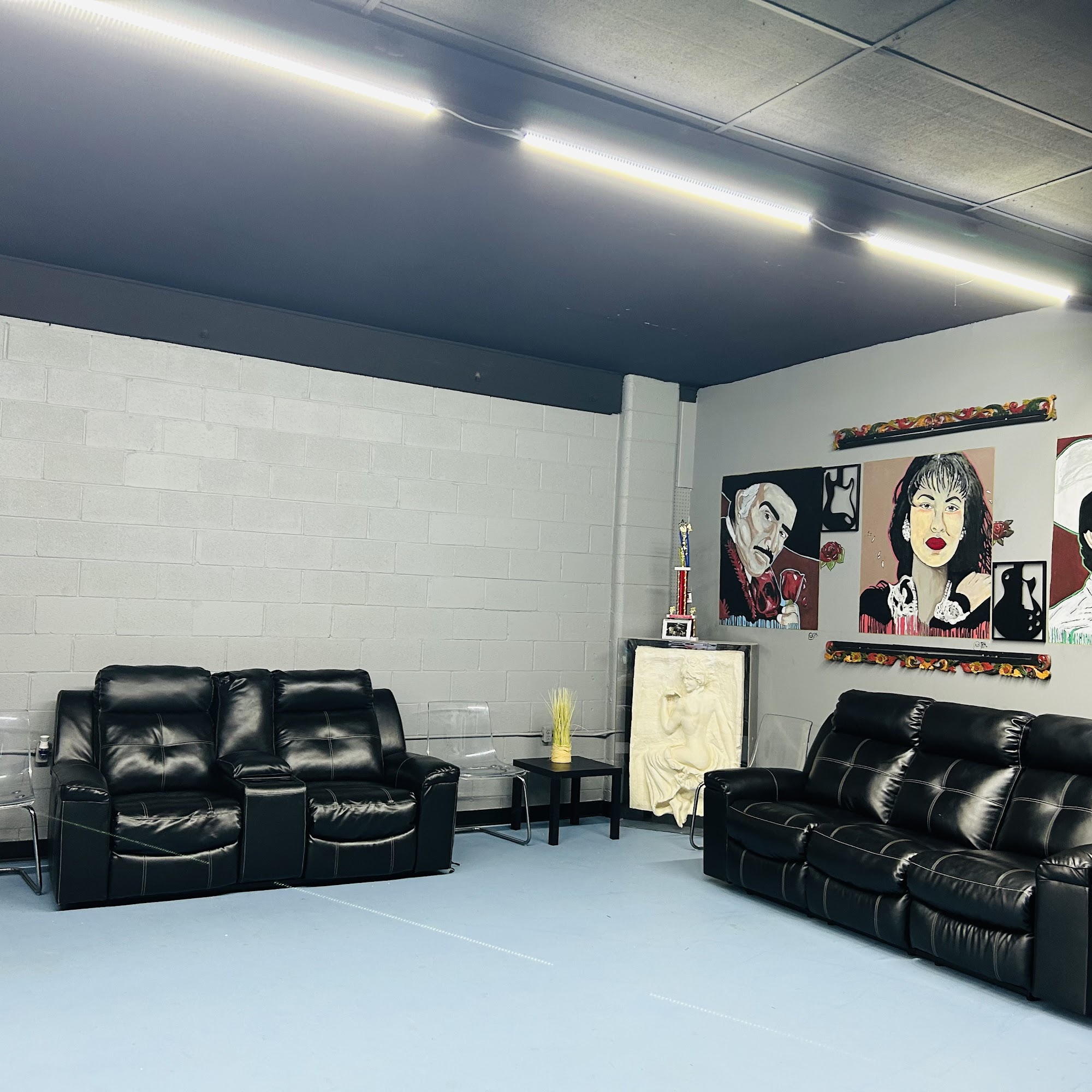 El Rey Studios Barbershop 3211 Covington Rd, Fort Wayne Indiana 46802