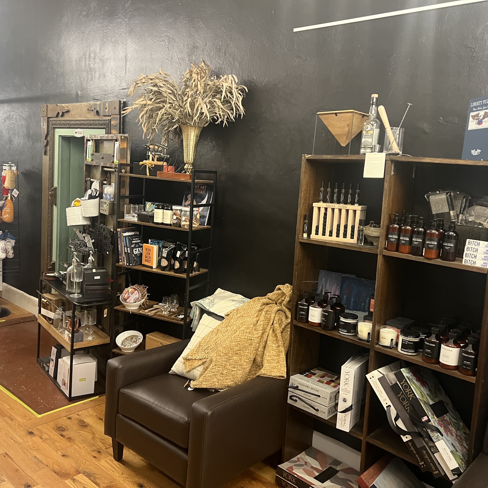 Outré Mercantile Fortville