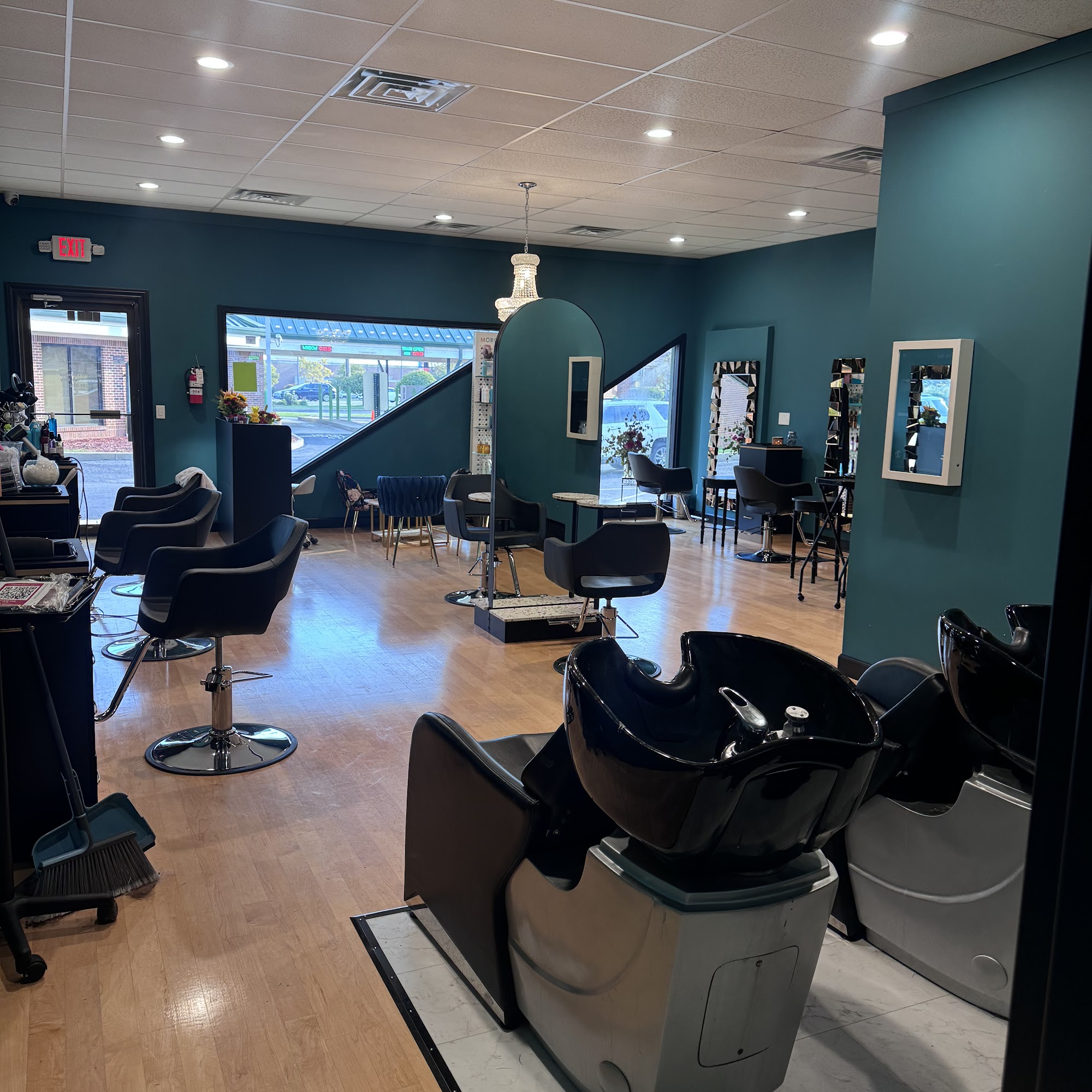 Sailage Salon & Esthetics