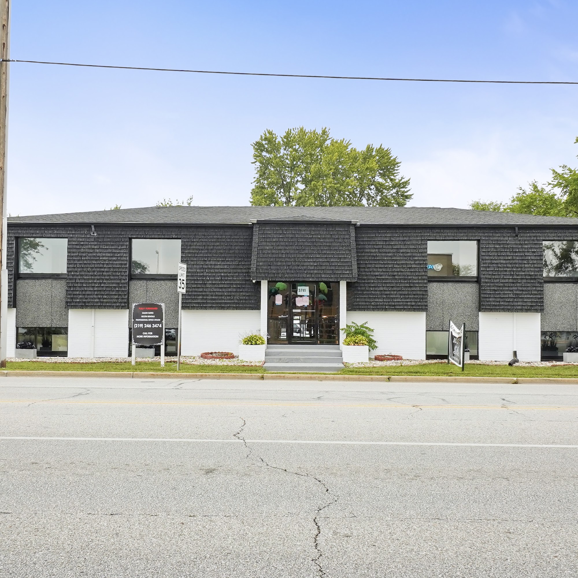 Royalty Salon Suites