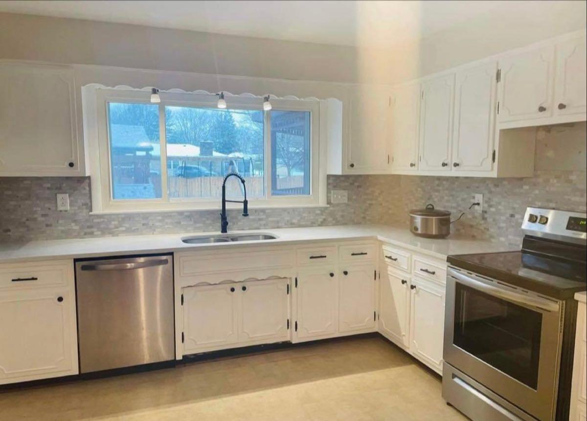 Ray's construction & painting