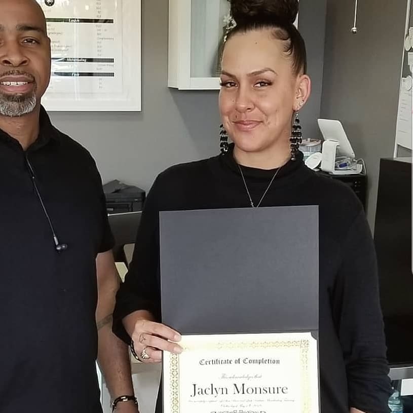 La Shae Brow and Lash Lounge