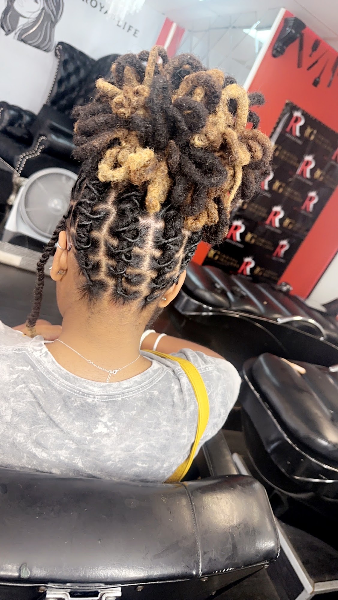 Chrissy Loctician Magician 2233 E 38th St, Indianapolis Indiana 46218