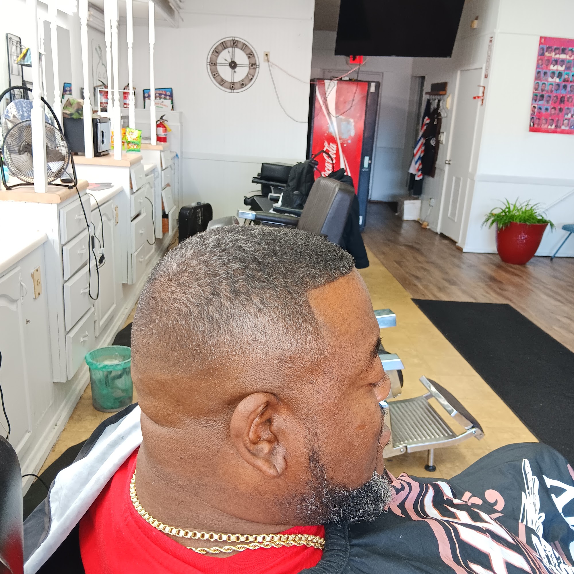 Cowherd's Cutz, LLC 3716 N Sherman Dr # 5, Indianapolis Indiana 46218