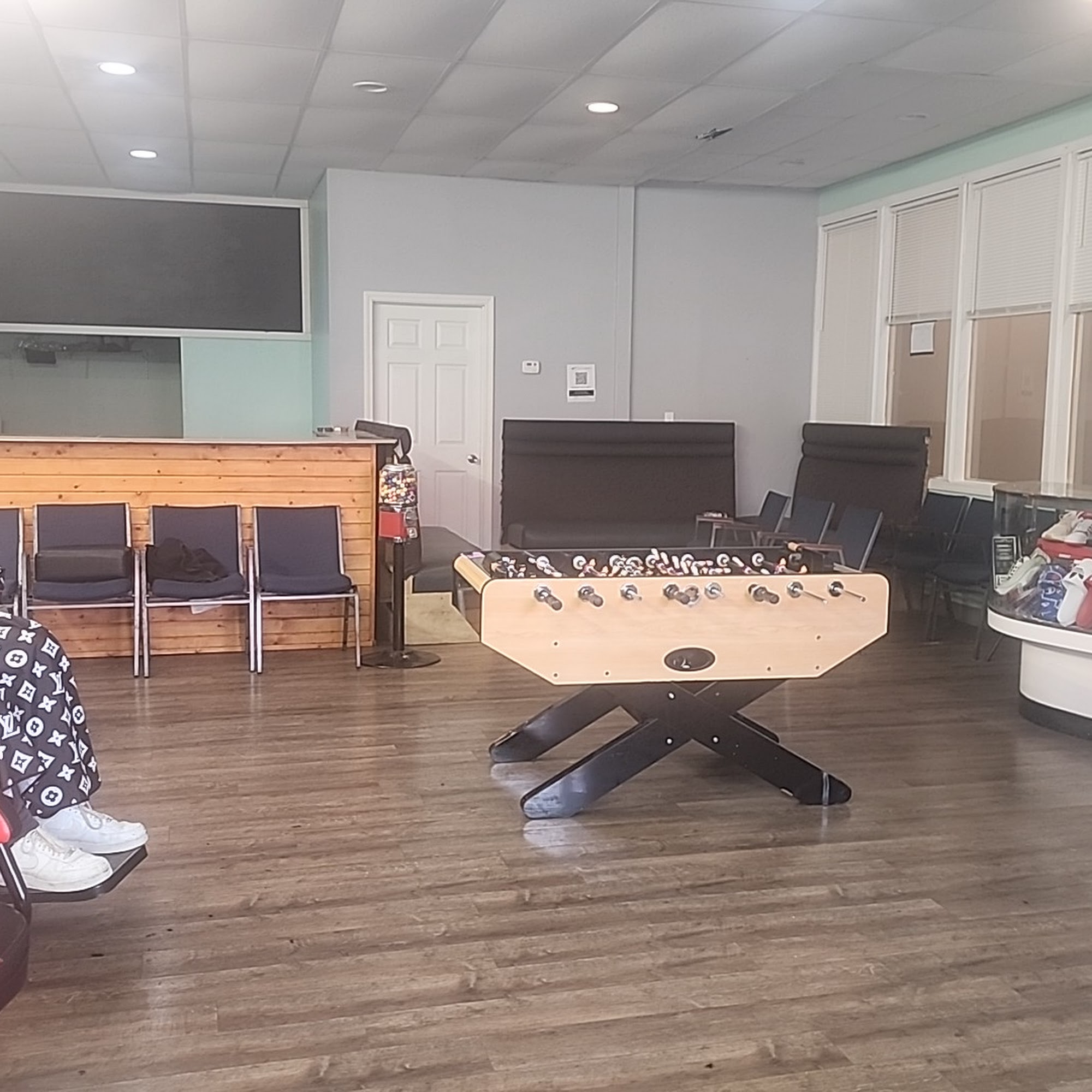 Pantiny Barber Shop 2101-2199 Braeburn W Dr, Indianapolis Indiana 46219