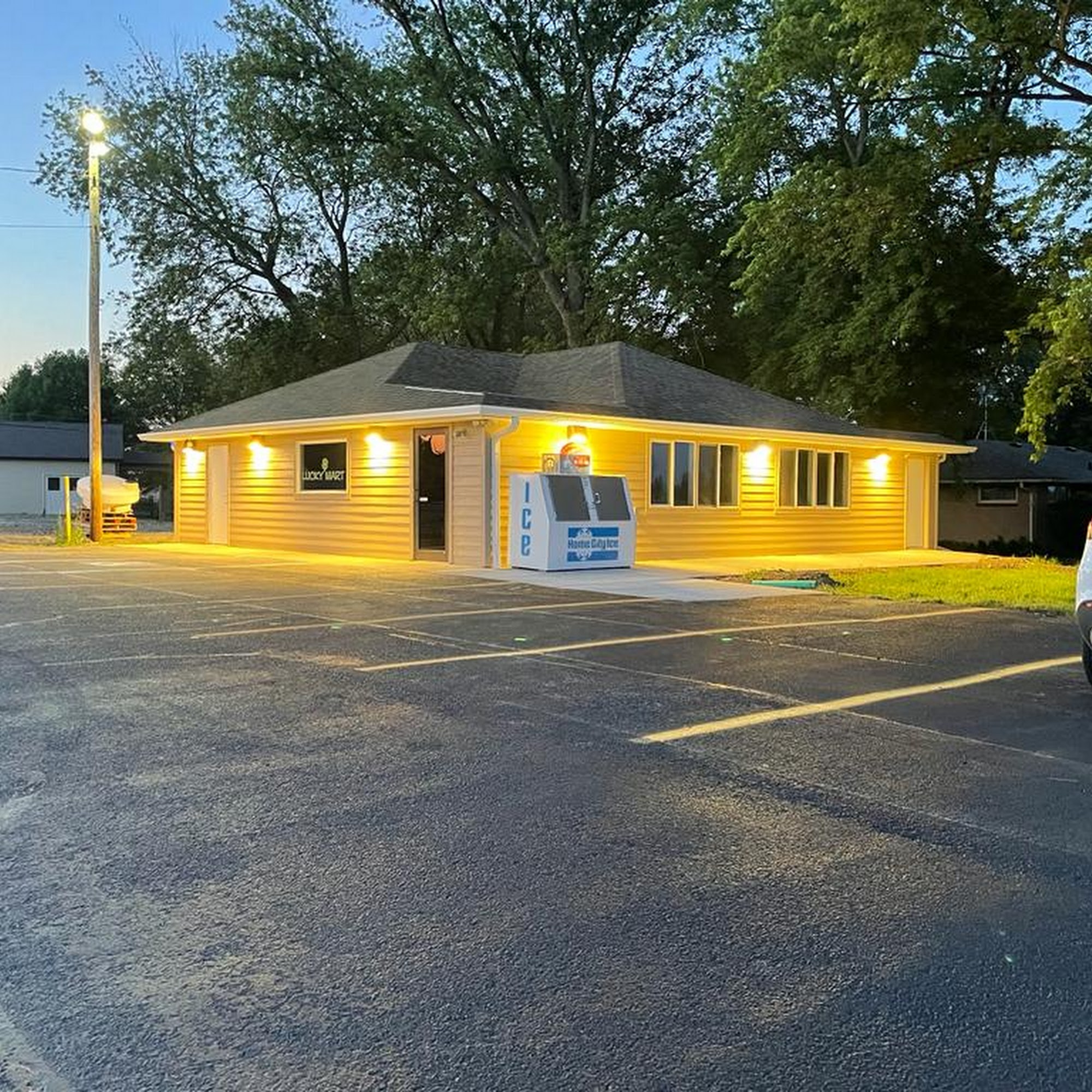 Lucky Mart Lafayette