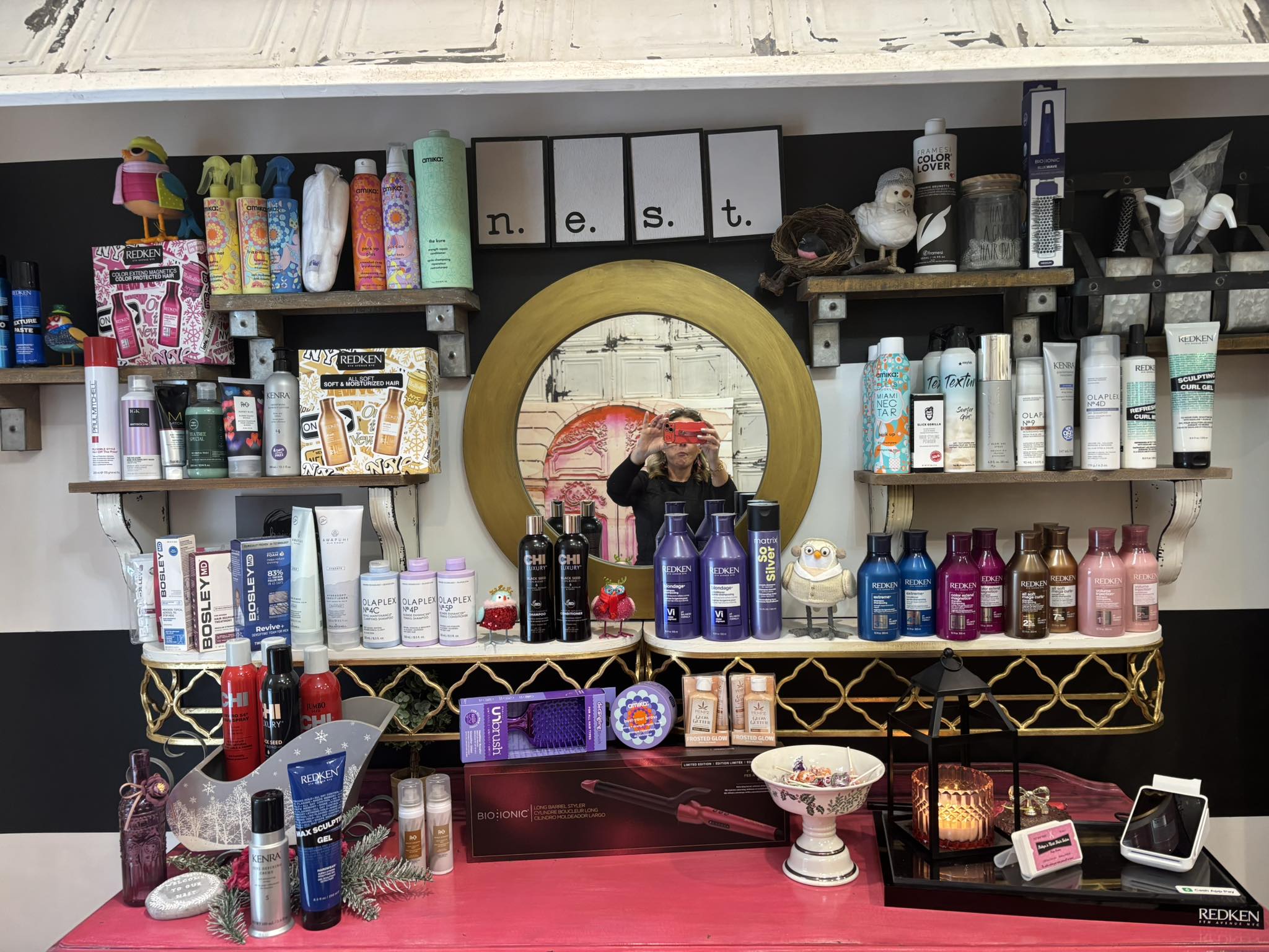 Robyn's Nest Hair Salon