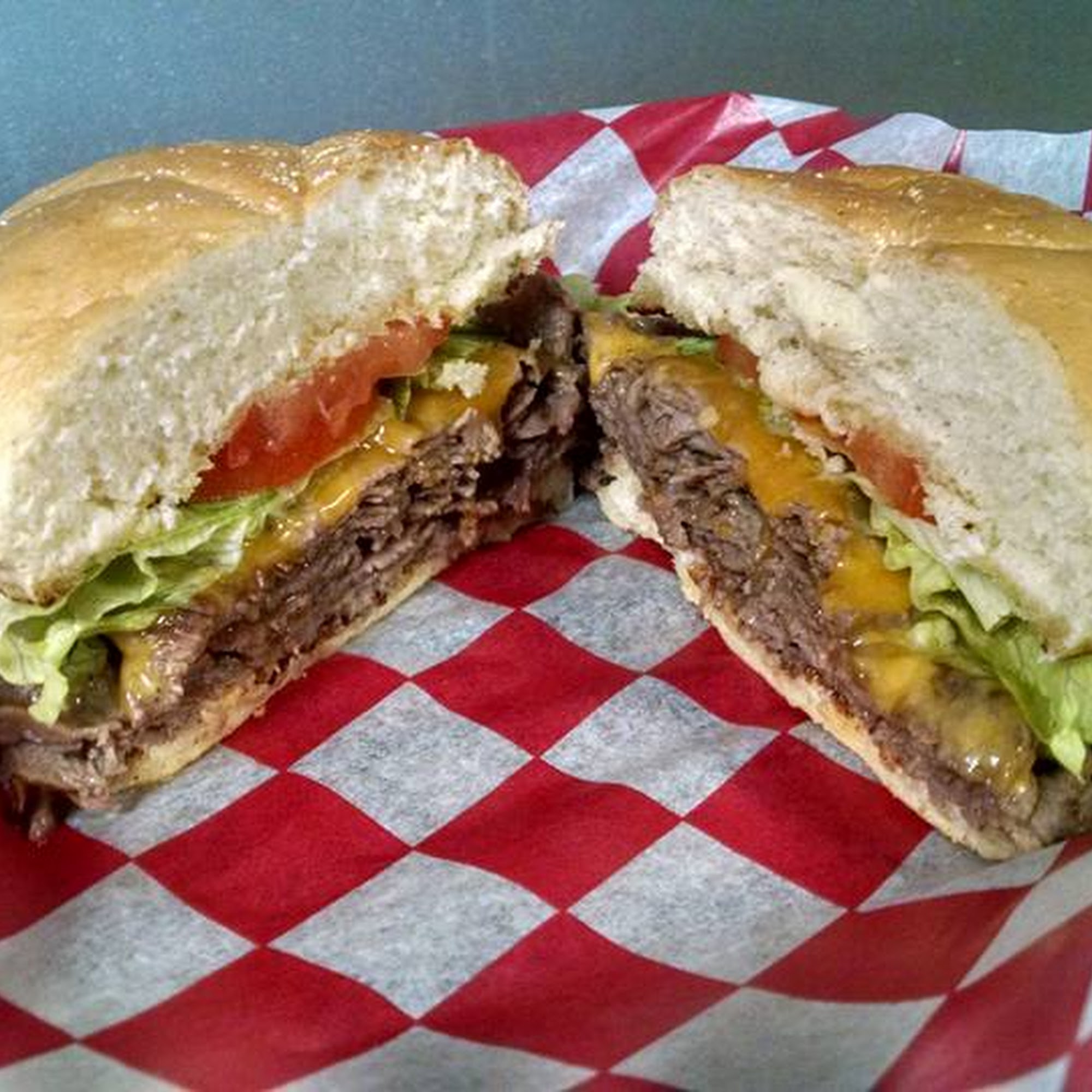 19th Hole Sports Bar at Salt Creek Golf Retreat Nashville