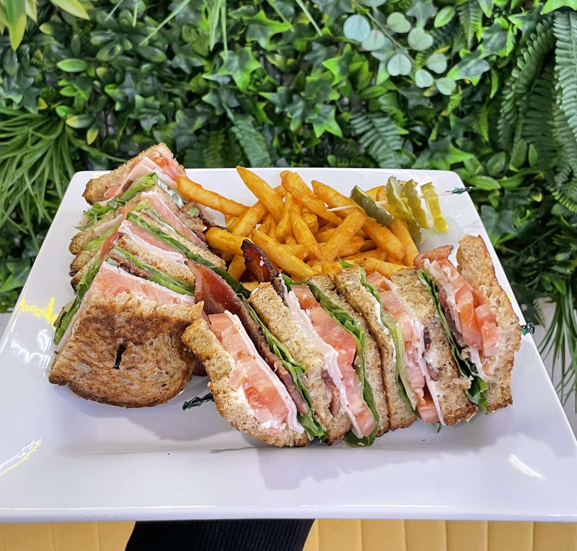 Sunny Day Cafe - Noblesville