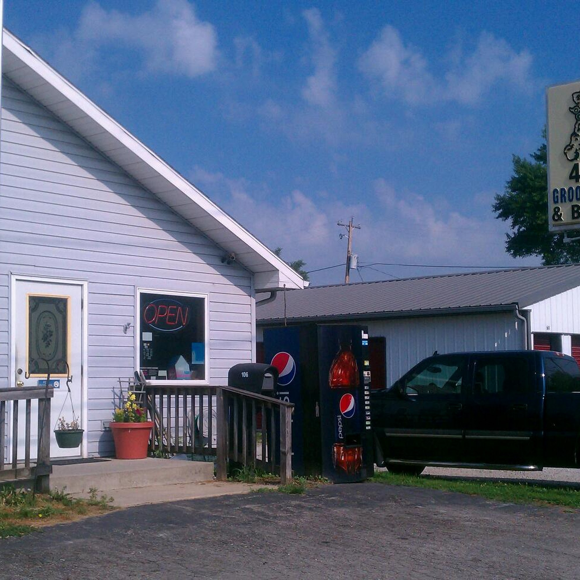 4 Paw Pet Grooming & Boarding North Manchester