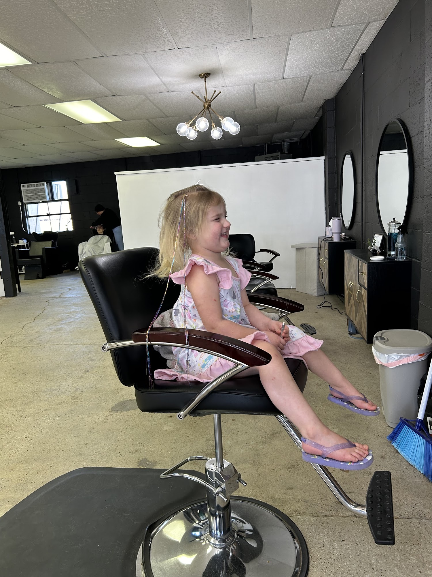 Heirloom Beauty Collective 402 N First St, Pierceton Indiana 46562