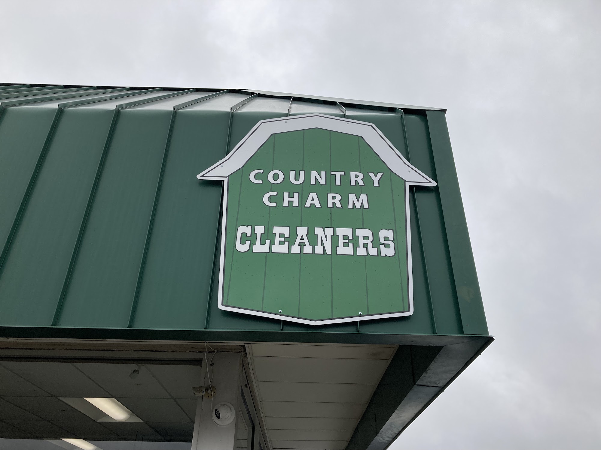 Country Charm Cleaning Center & Laundromat Plymouth