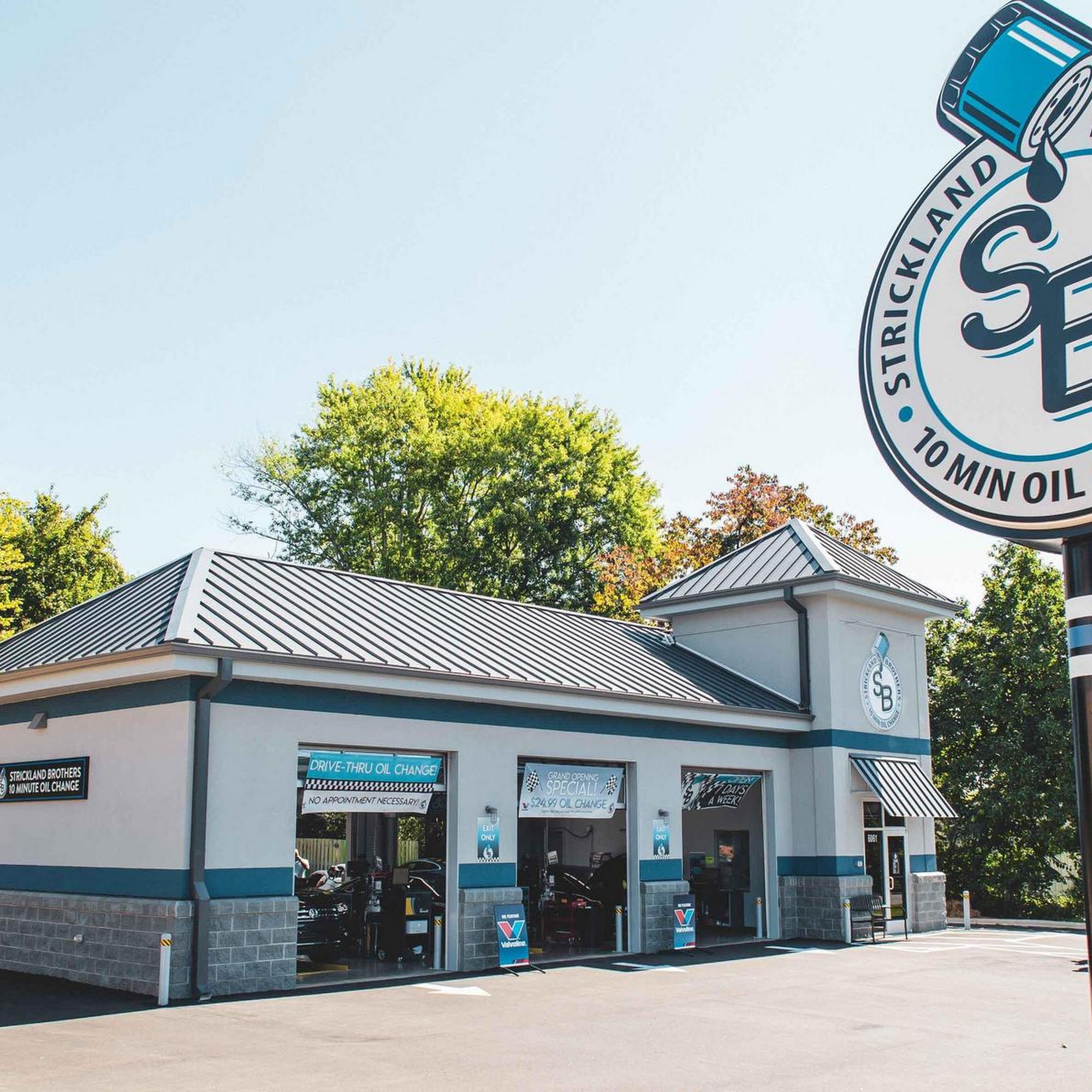 Strickland Brothers 10 Minute Oil Change Portage