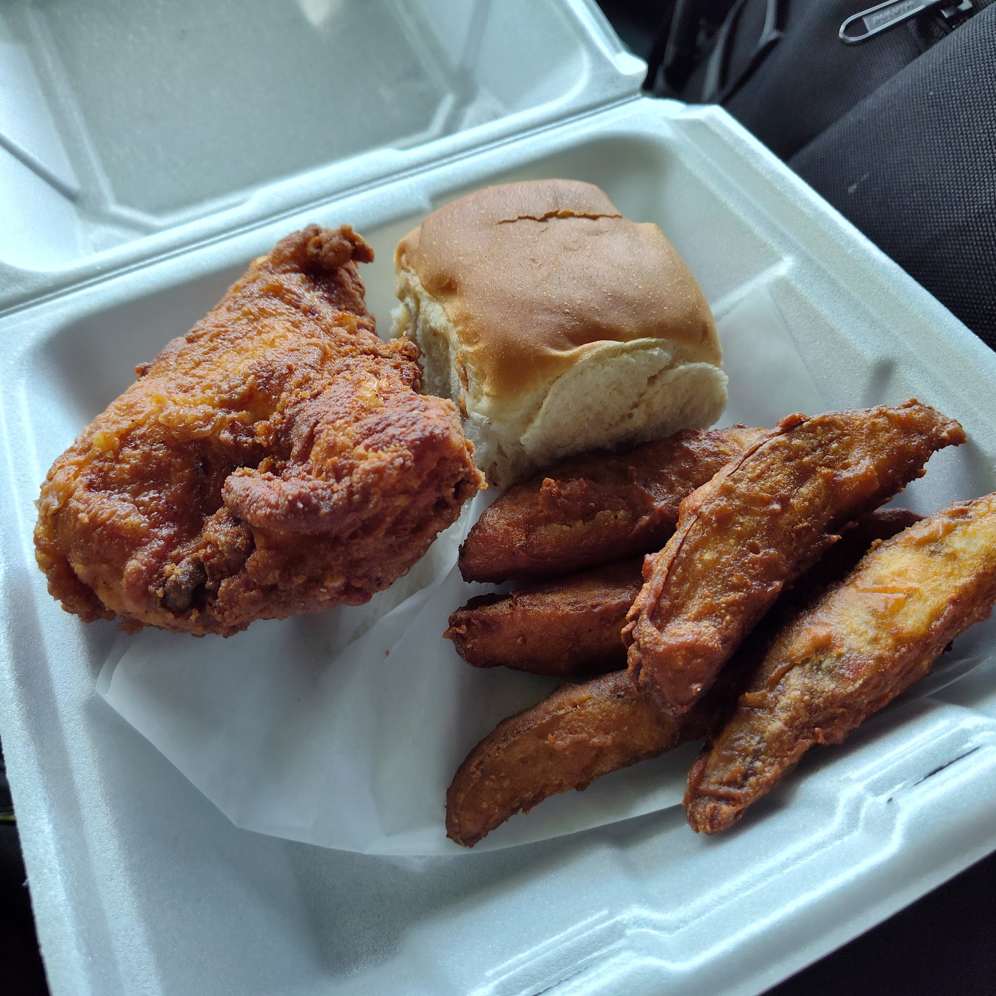 Binkys Chicken 847 N Main St, Winchester