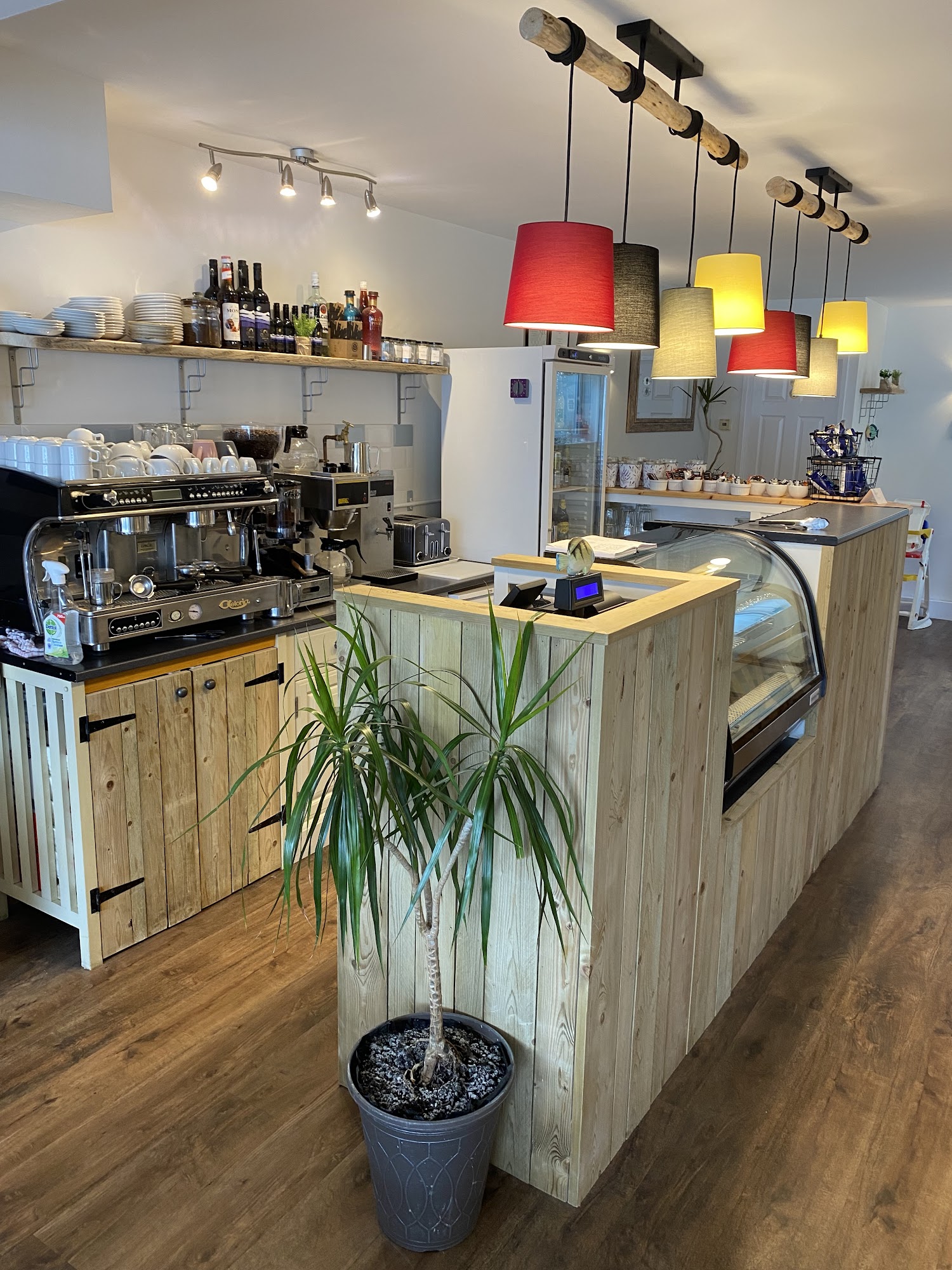 Little Fox's 11 High St, Bembridge