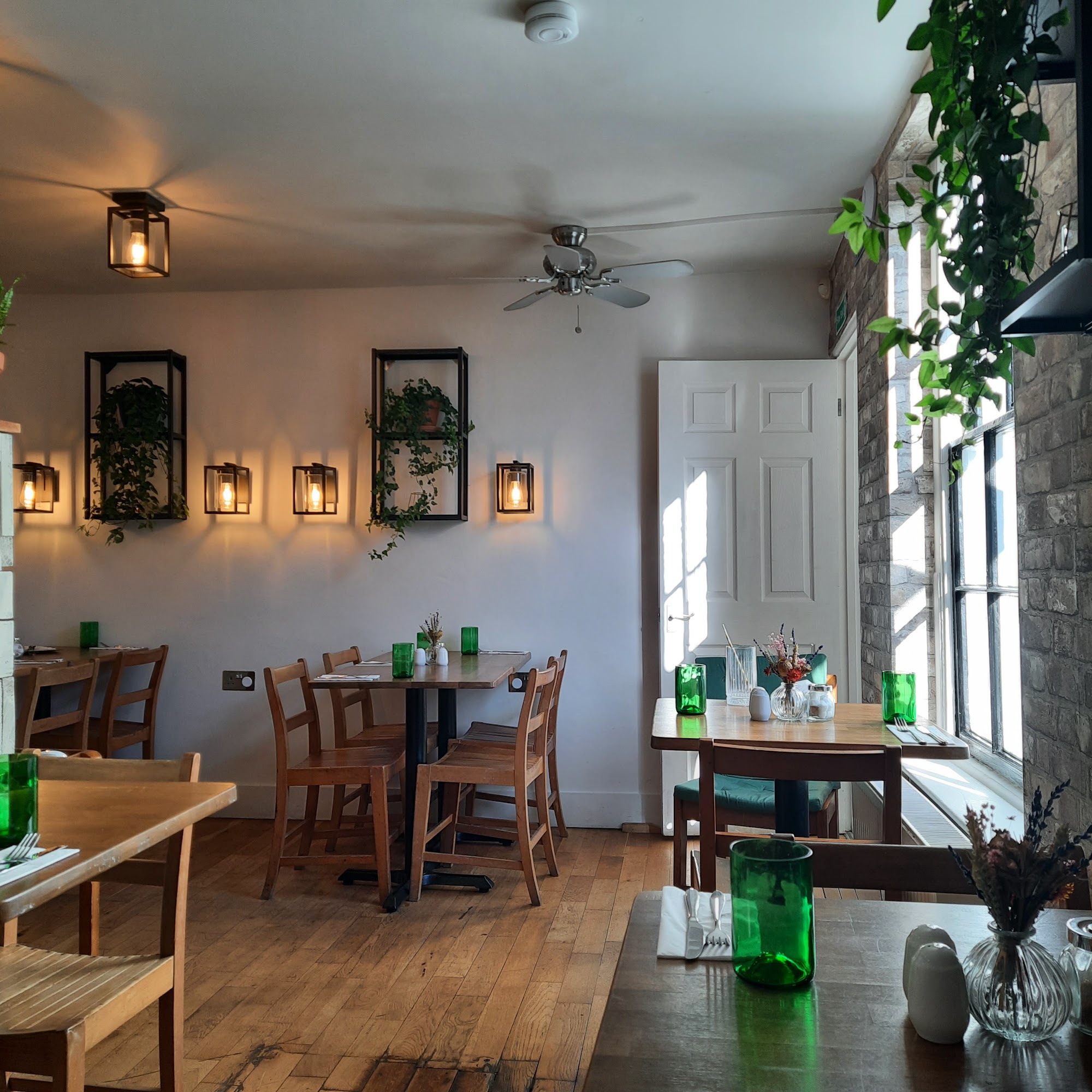 The Truffle Pig Deli and Restaurant 124 High St, Hythe