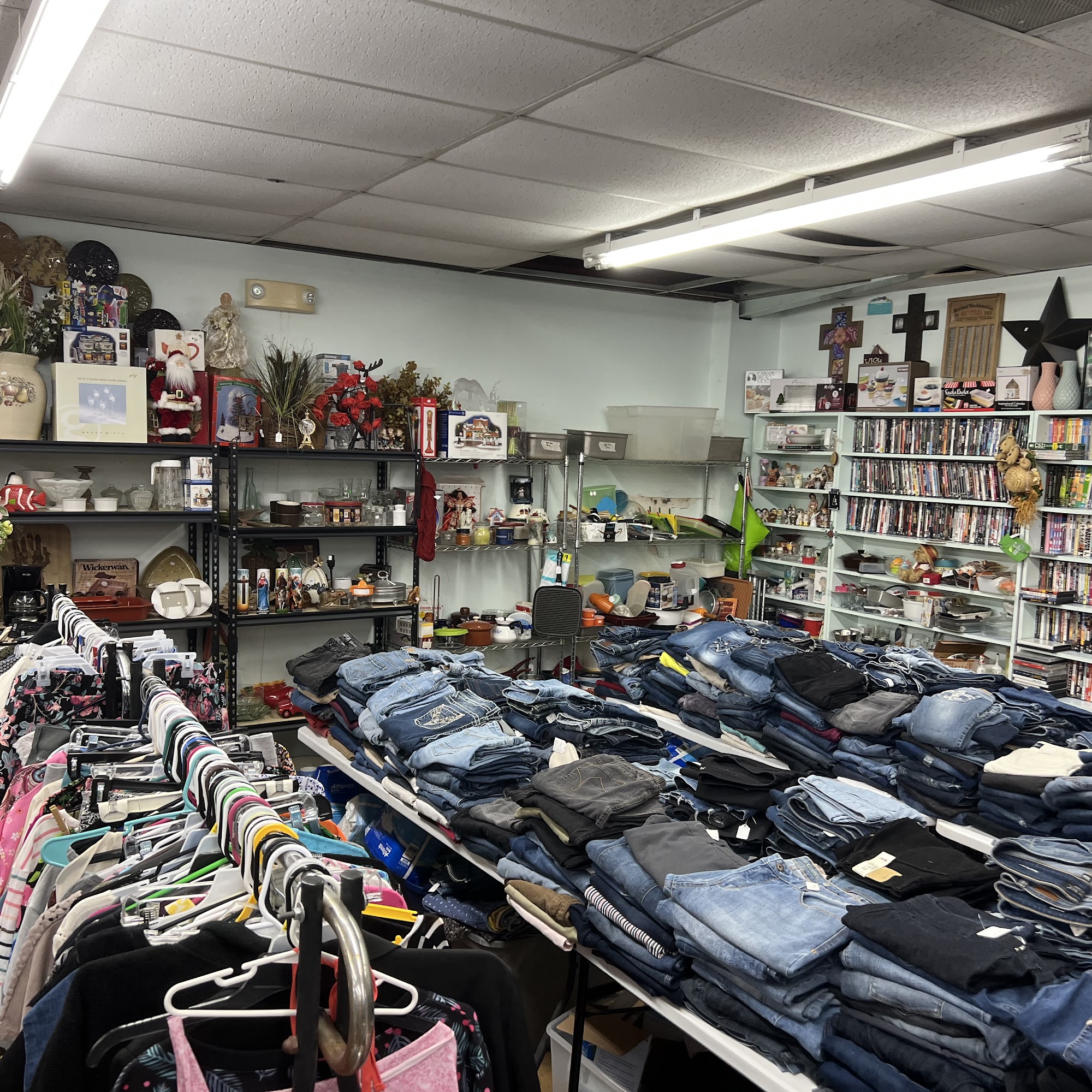 Udderly perfect thrift store Chanute