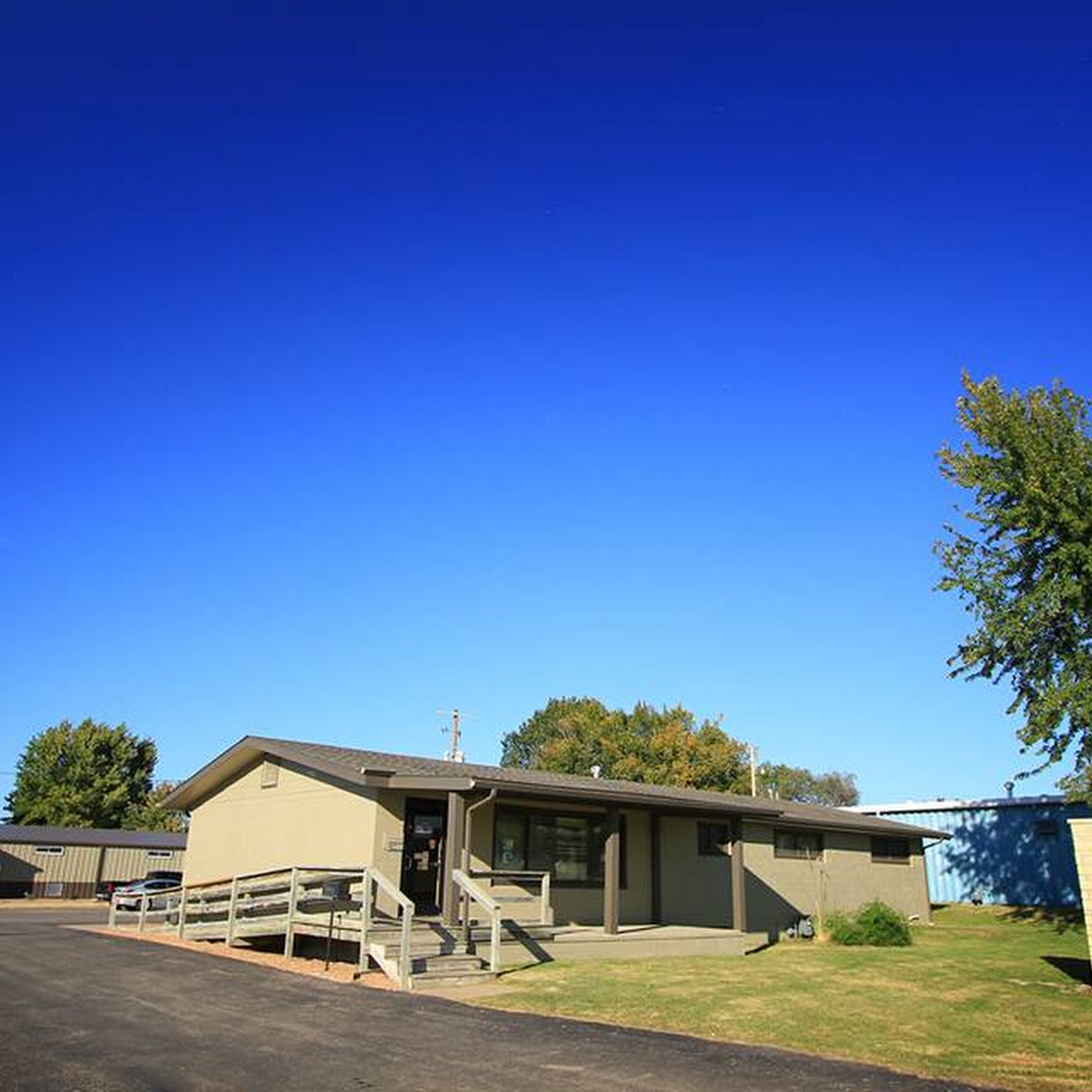 Animal Care Center & Resort El Dorado