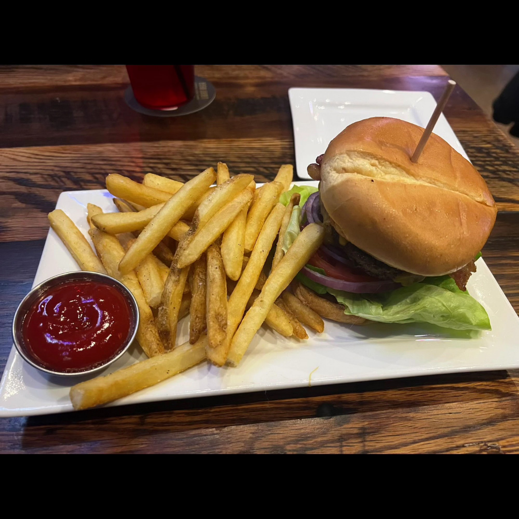 Burg & Barrel - Lenexa Lenexa