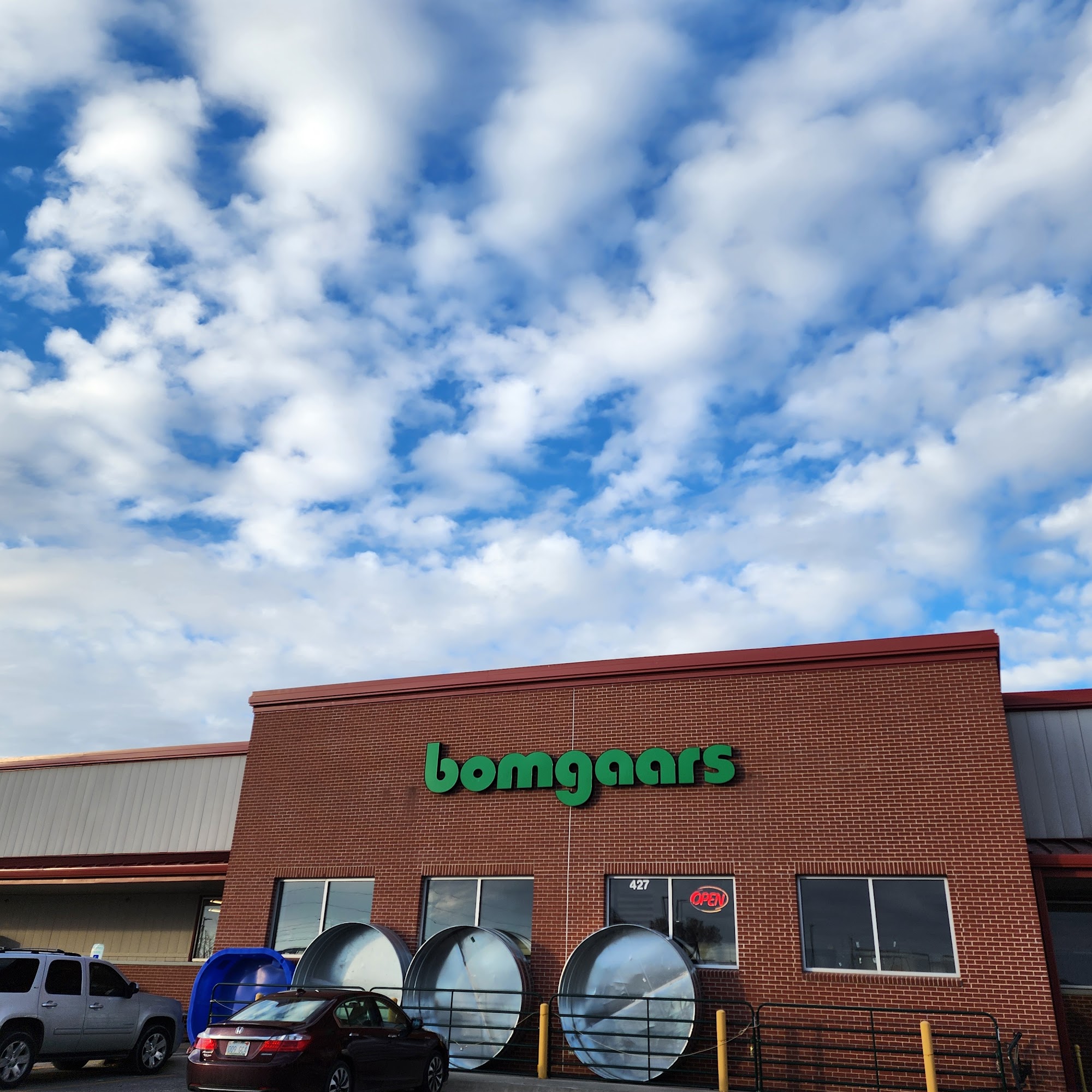Bomgaars