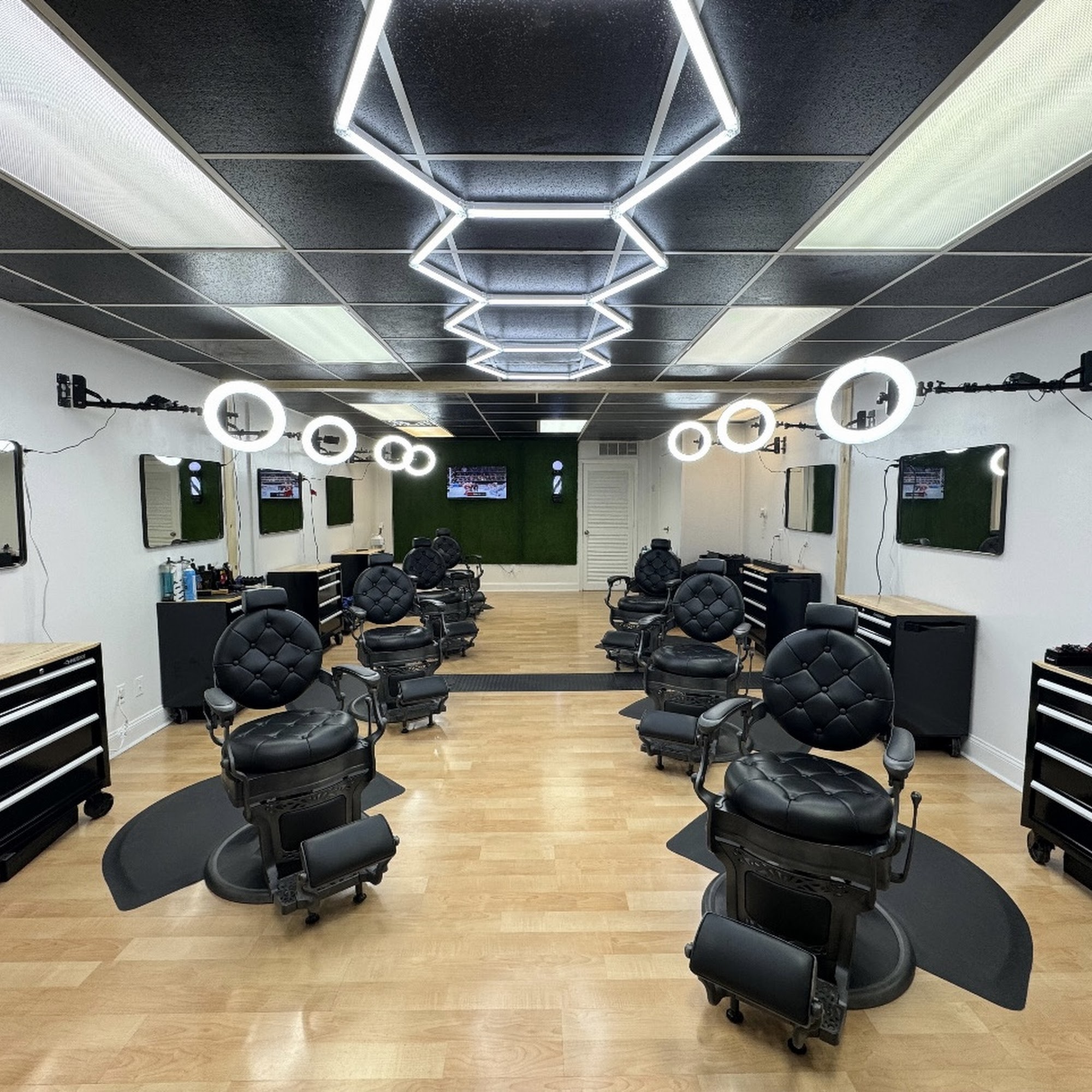 Deluxe Studios 5817 Johnson Dr, Mission Kansas 66202