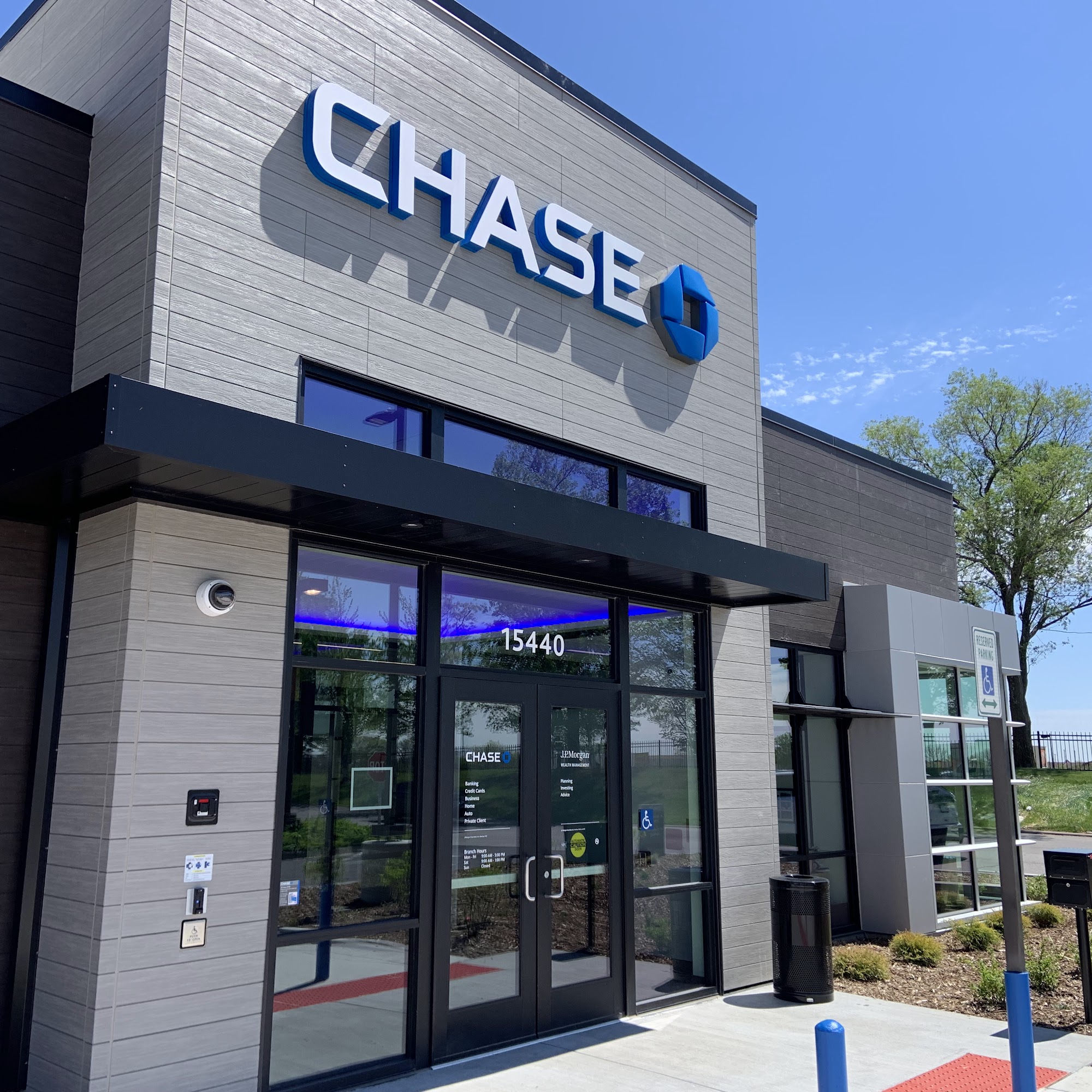 CHASE bank Shawnee