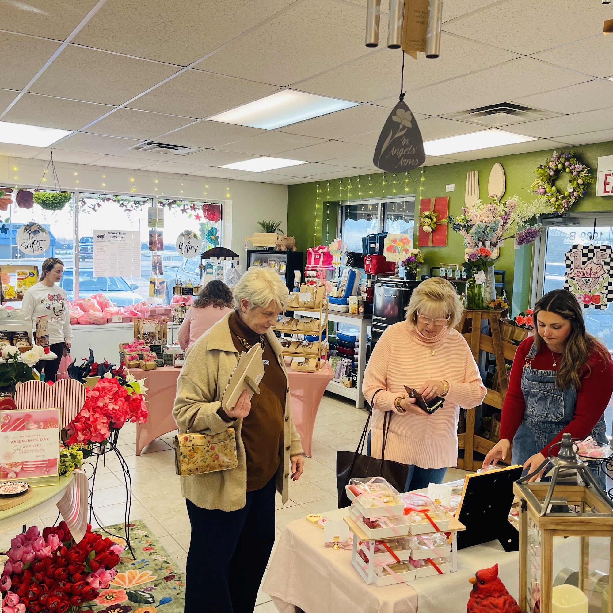 Gigi's Boutique and Marketplace Cadiz