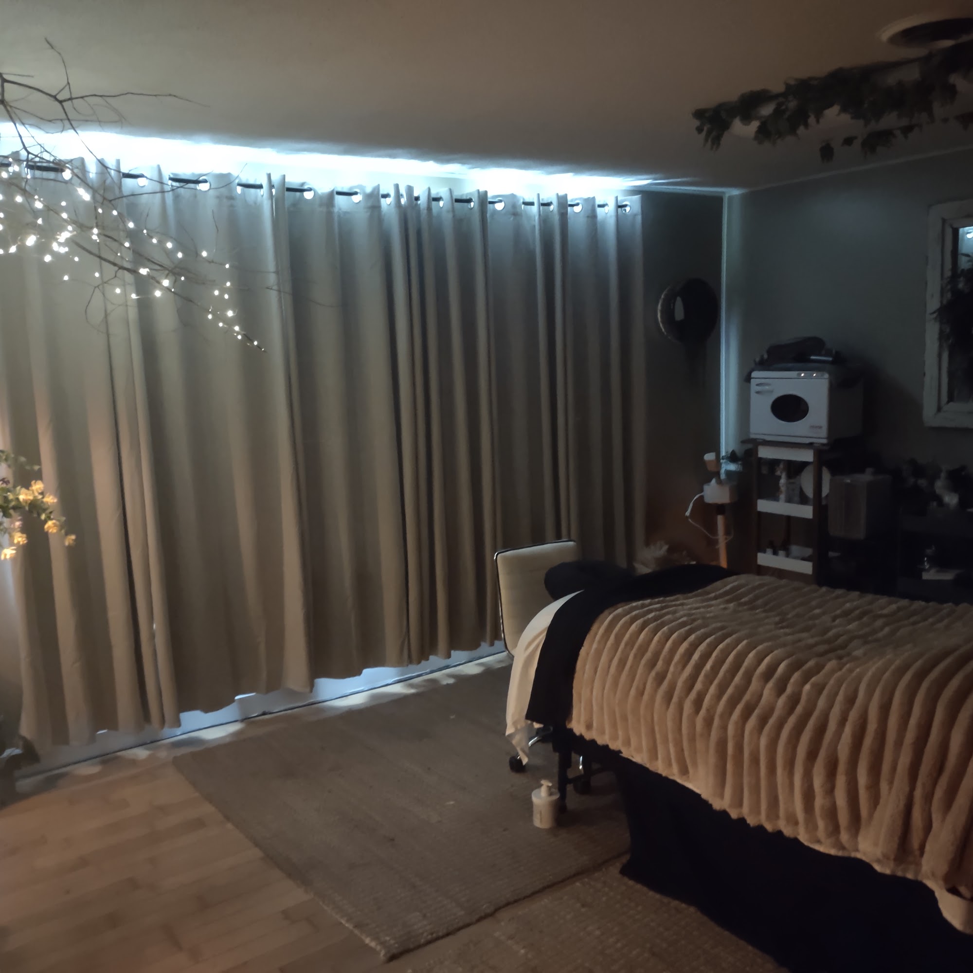 Divine Connection Massage Studio