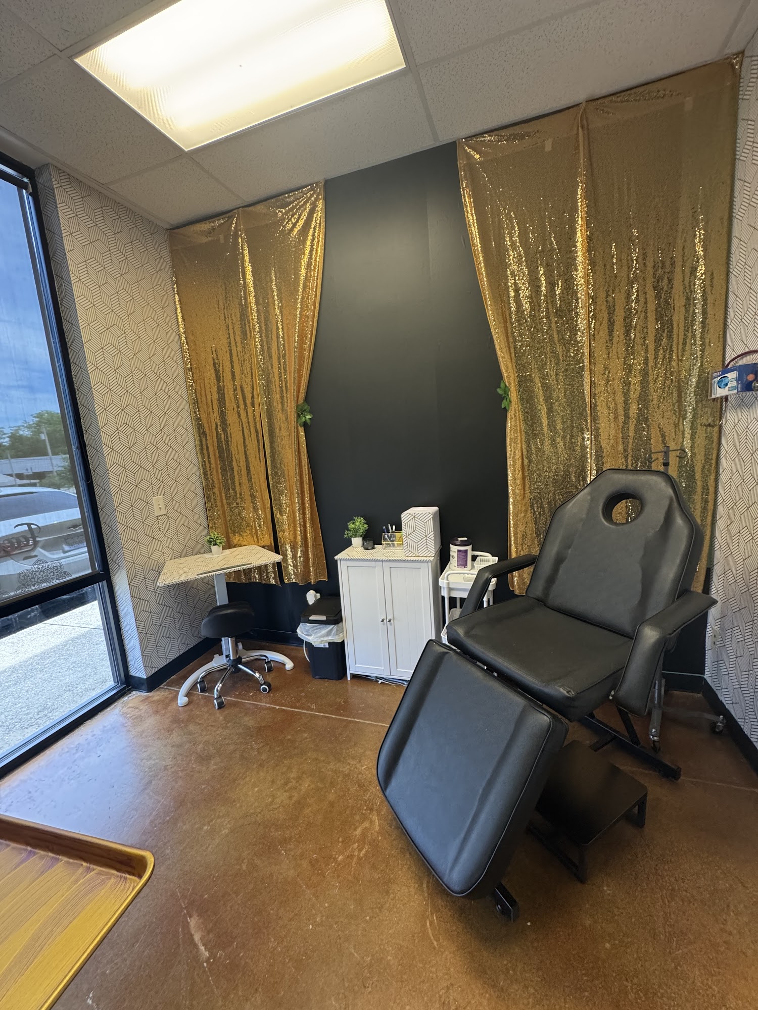 Liquid Luxe Wellness Spa PLLC 90 S Main St, Dry Ridge Kentucky 41035