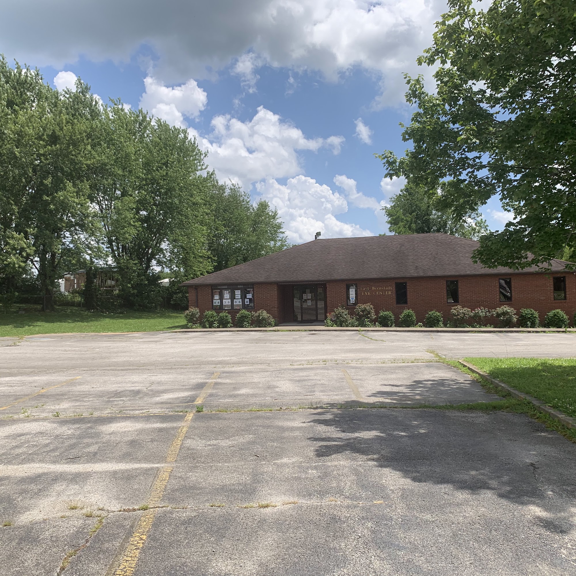 East Bernstadt Eye Center
