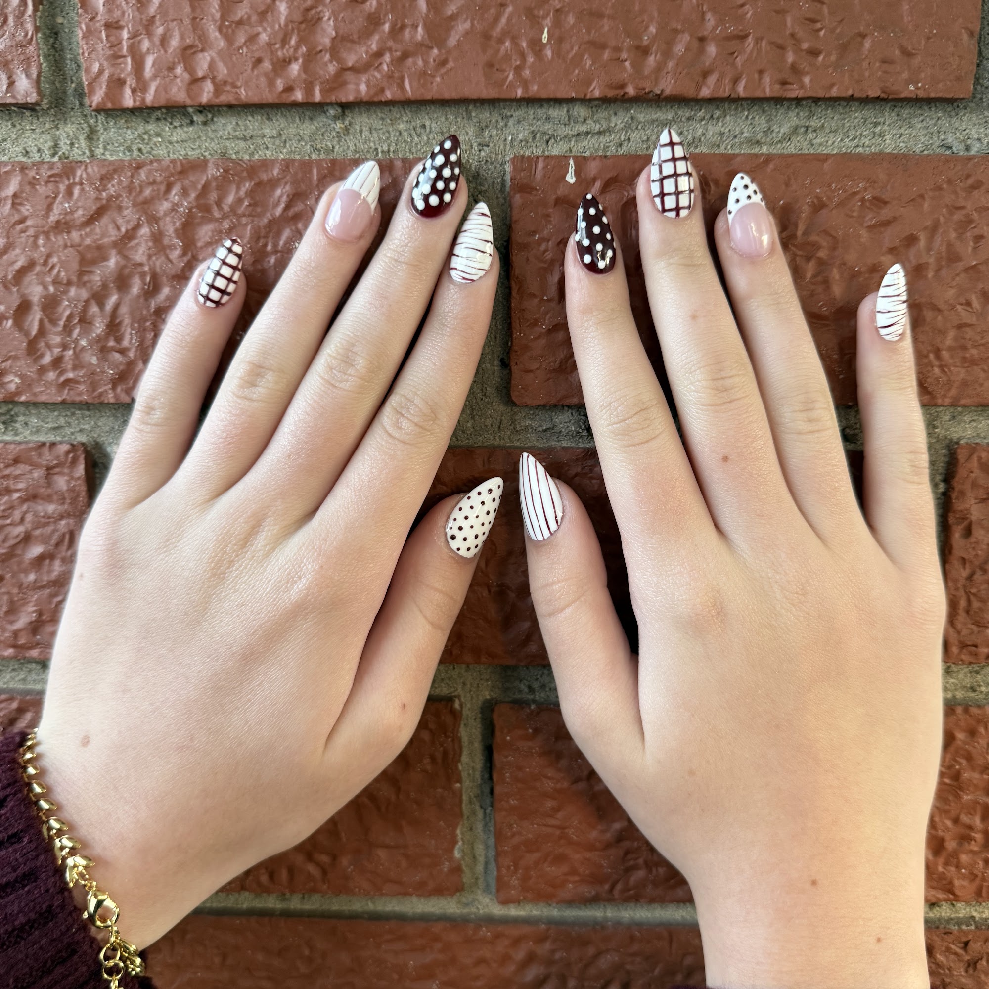 Amanda's nails and Connie's salon