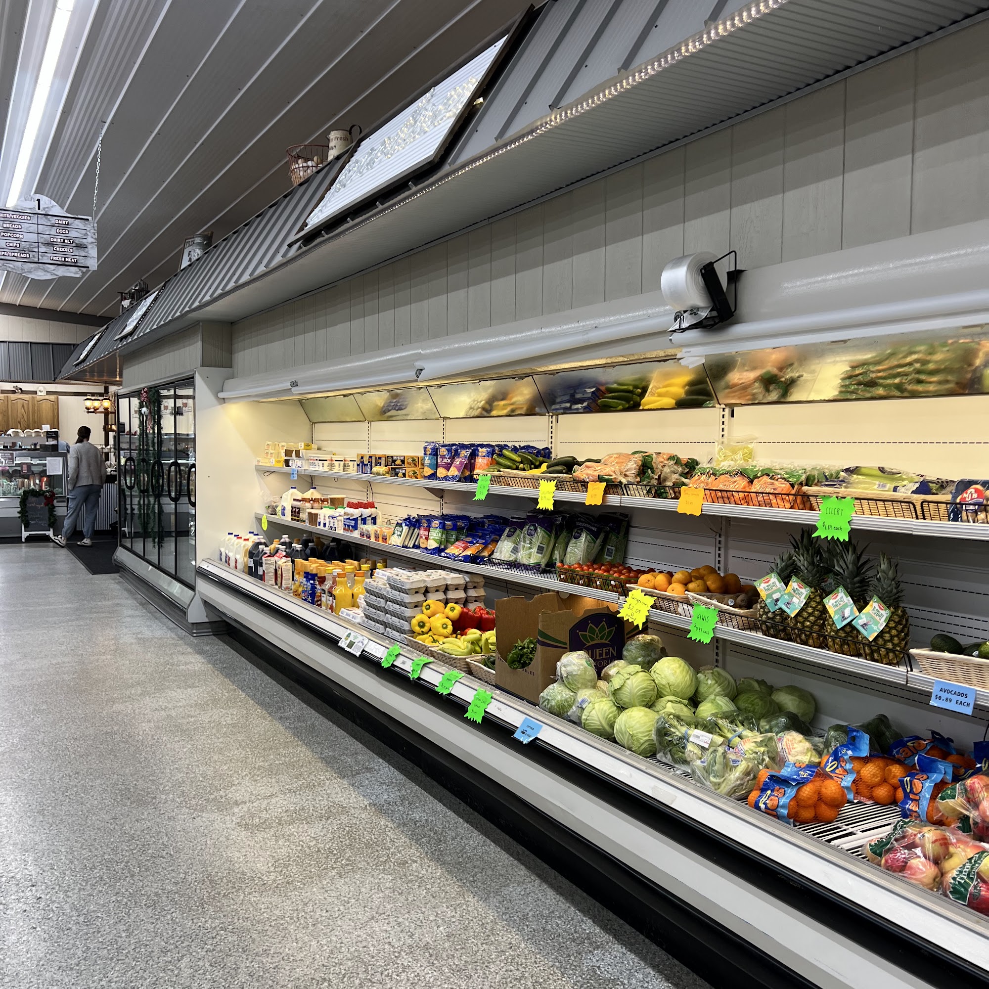 Wagon Wheel Outlet (Discount Groceries, Deli & Sandwiches) Guthrie