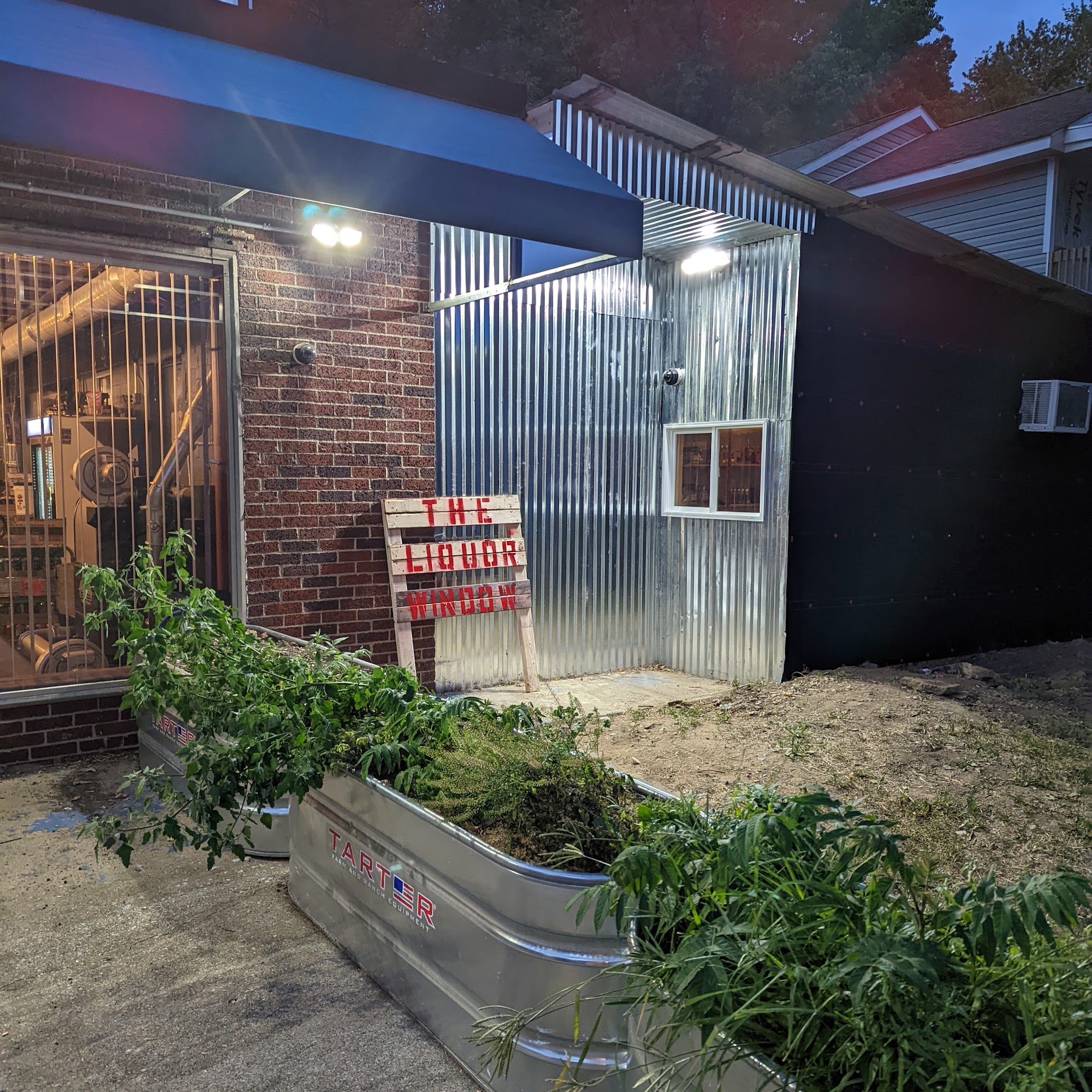 Earl's Liquor Window Lexington