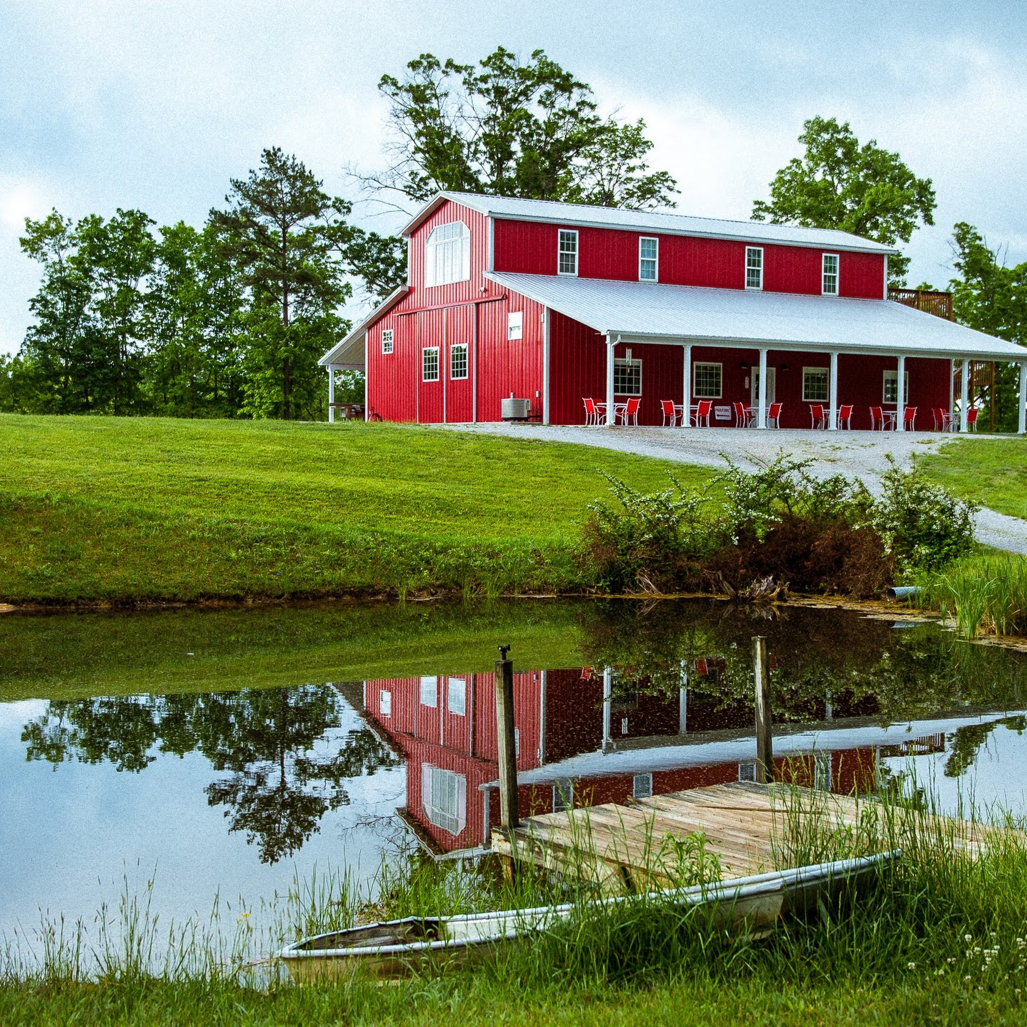Red Barn at Wilderness Ridge London