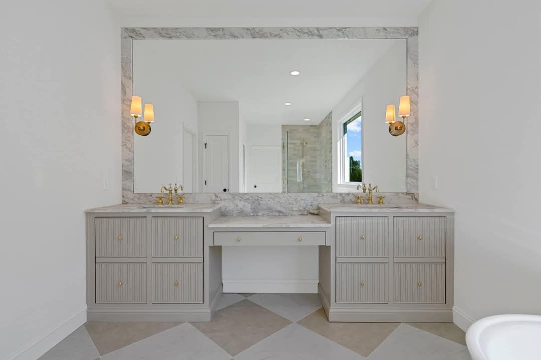 Bluegrass Custom Cabinets, Llc