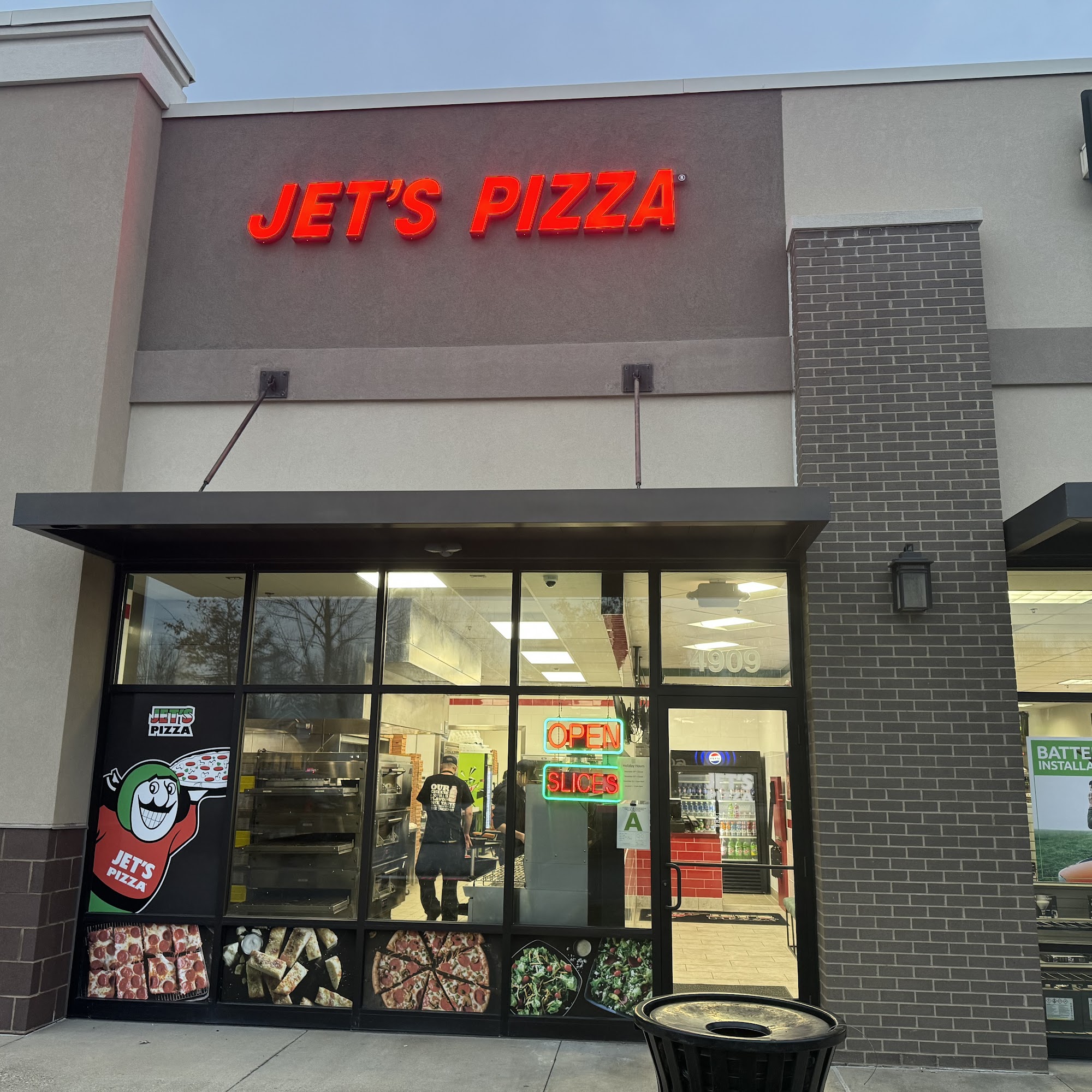 Jet's Pizza