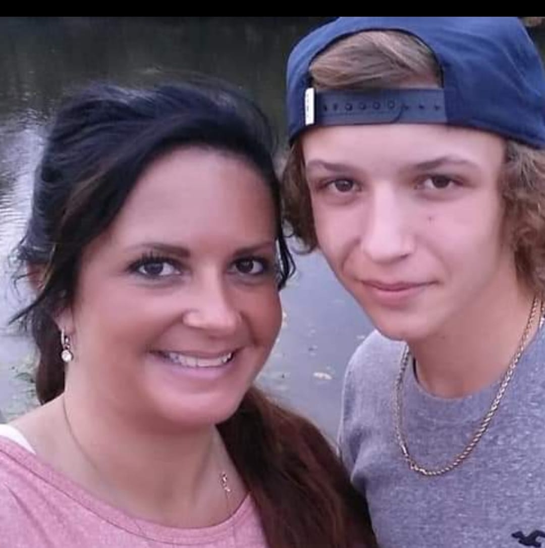 Brandi's Best Little Hair House in Town 2722 US-421, McKee Kentucky 40447