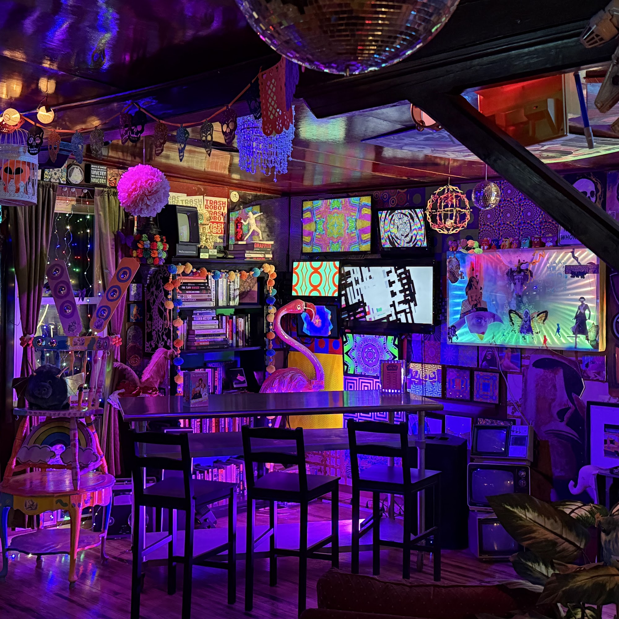 Highwater Saloon 6343 Mary Ingles Hwy, Melbourne