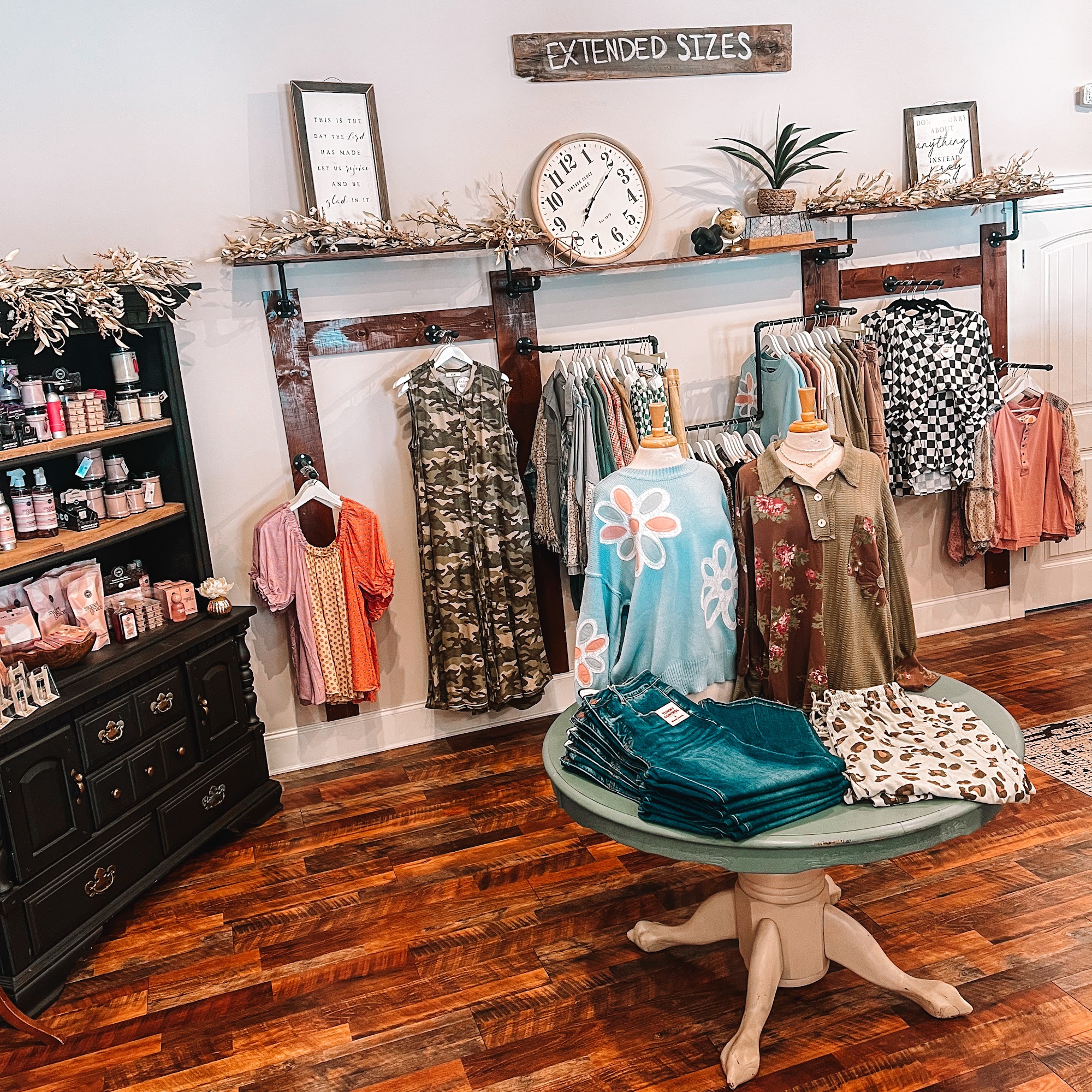 The Honey Haus Boutique + The Doll Haus - Formal Wear Mount Sterling