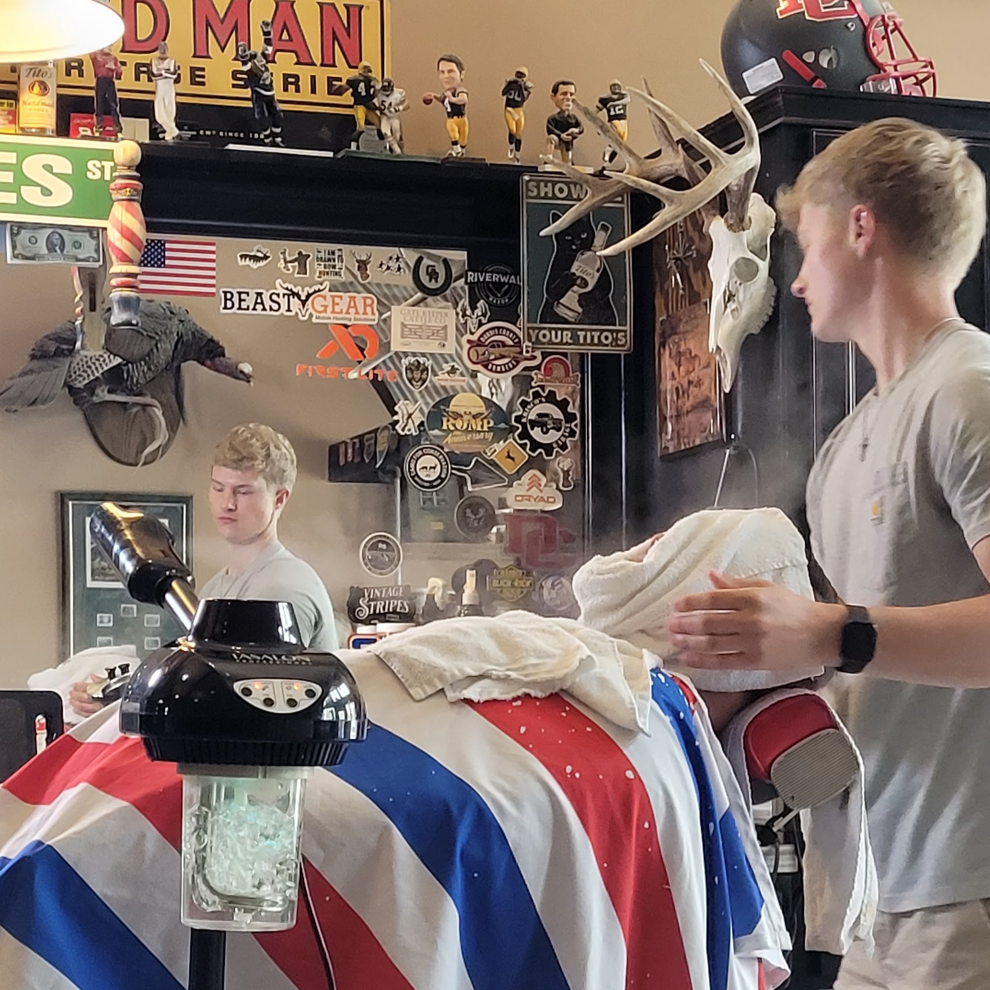 Riverwalk Razor Barbershop 221 St Ann St, Owensboro Kentucky 42303