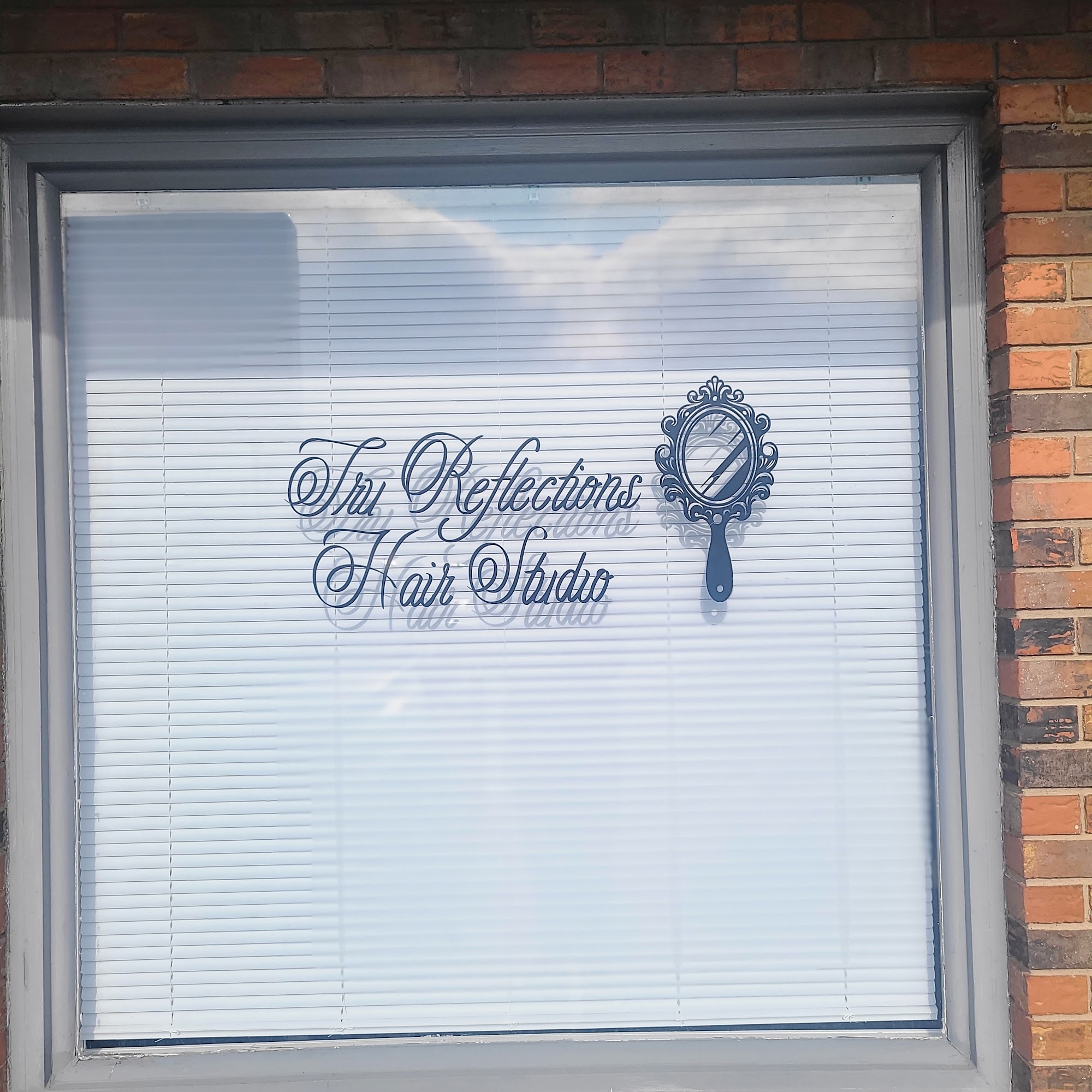 Tru Reflections Hair Studio 2767 Veach Rd A, Owensboro Kentucky 42303