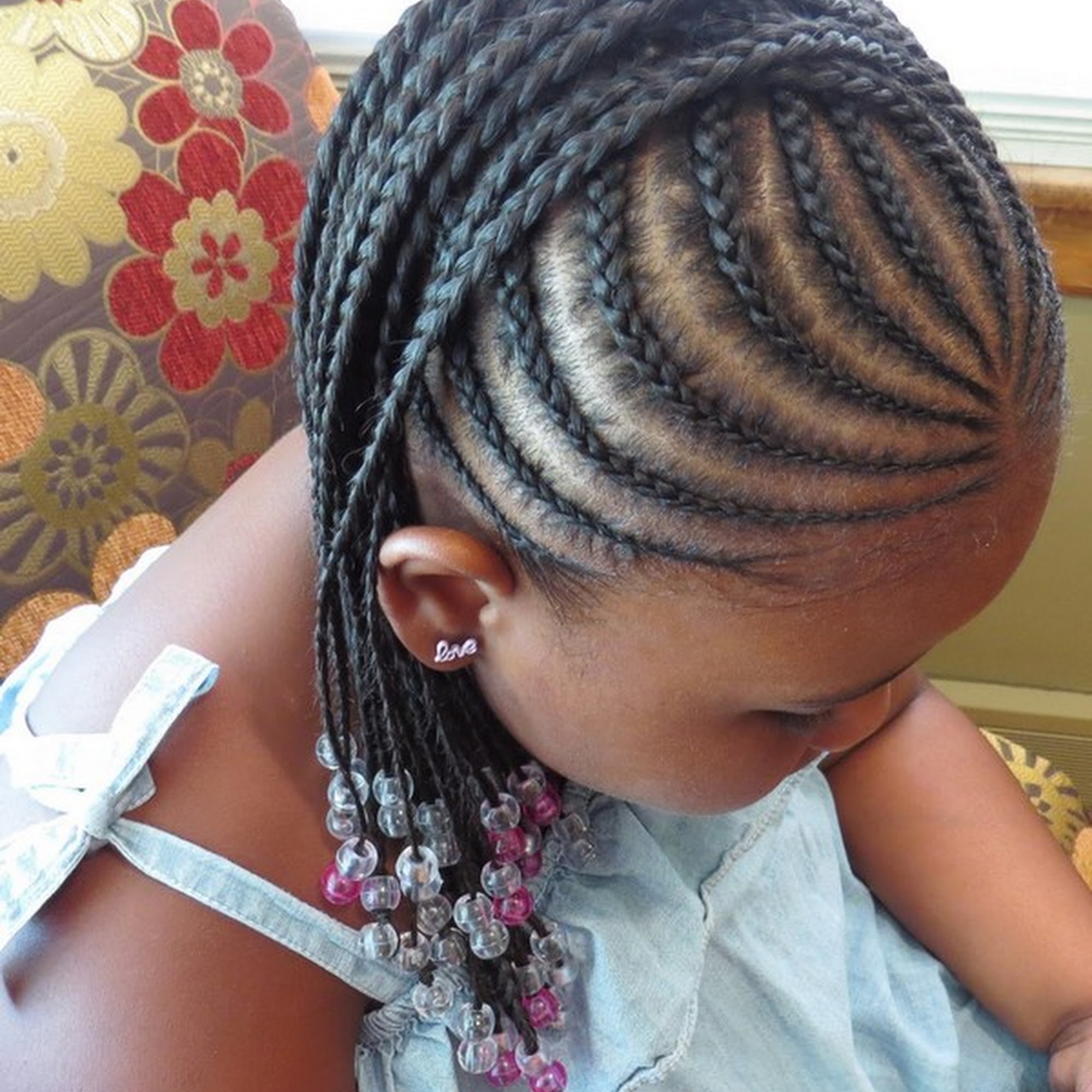 Show-N-Tell Beauty & Suite Salon 133 E Vine St, Radcliff Kentucky 40160