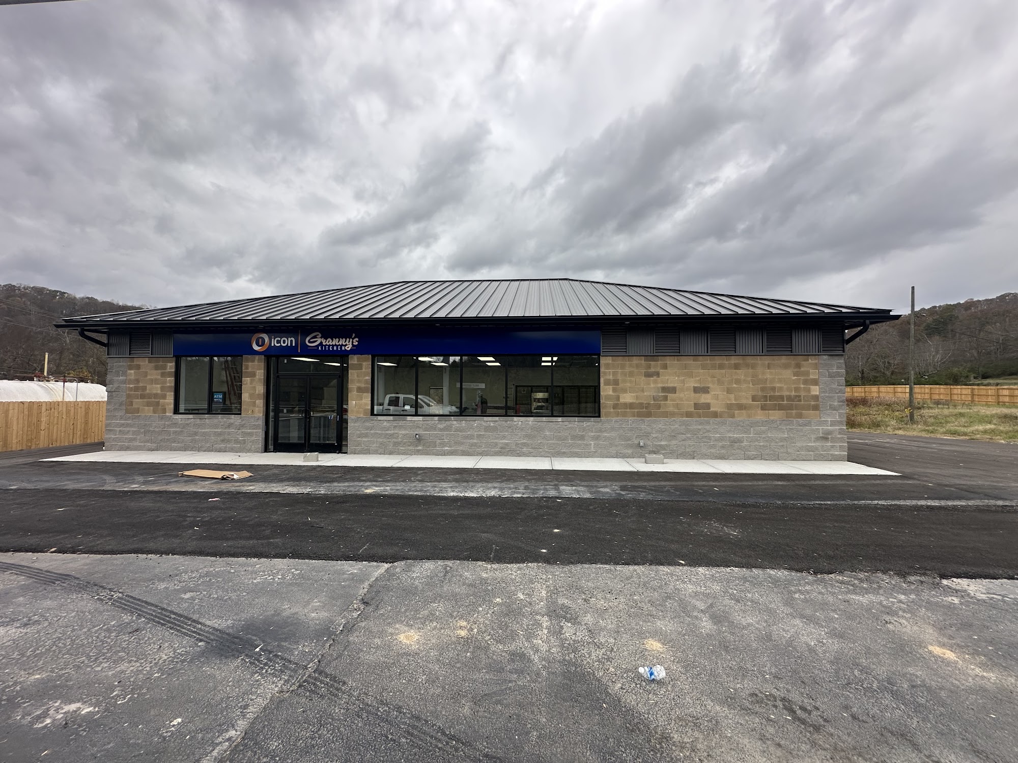 Granny?s Icon Rockholds