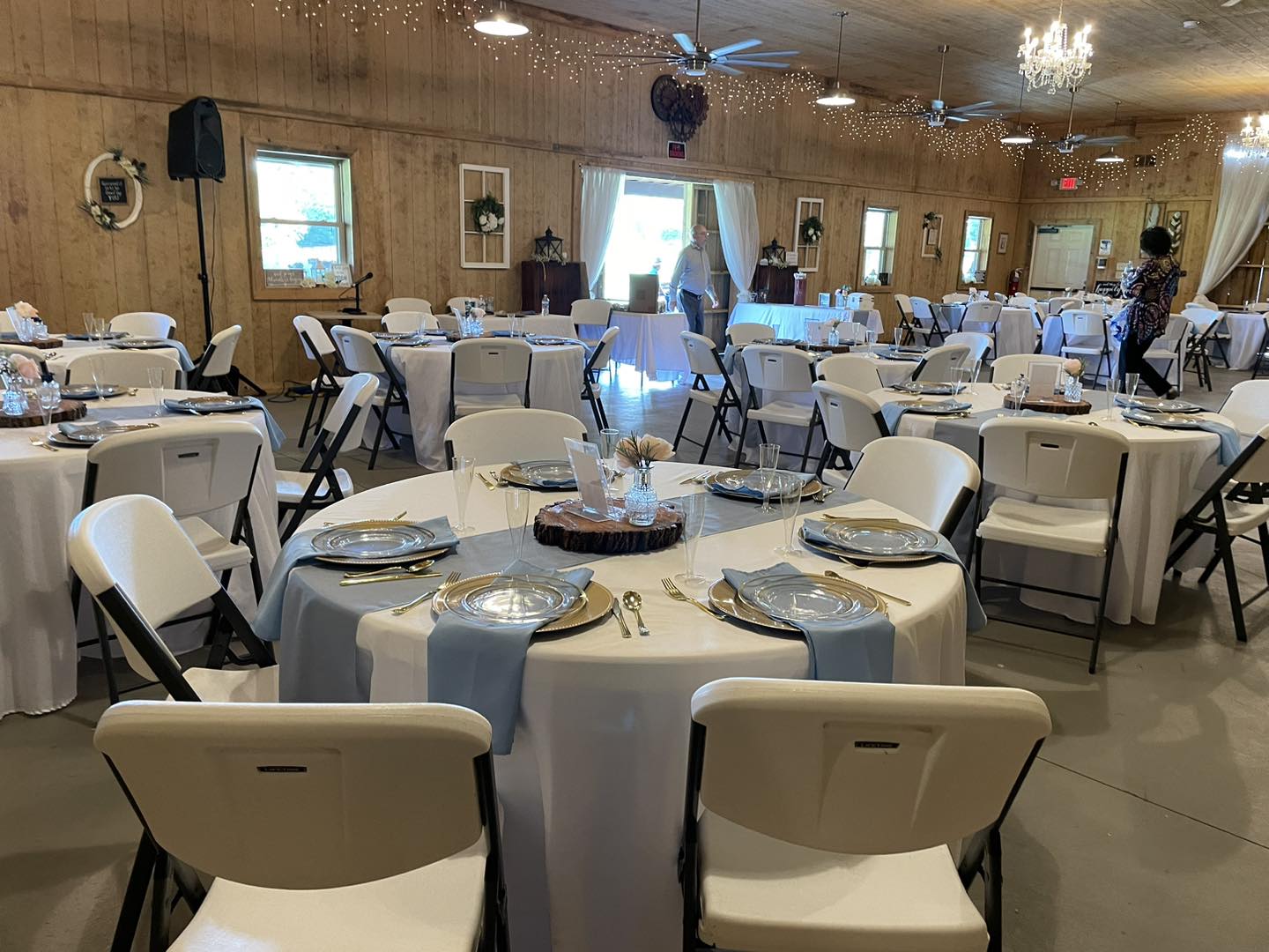 Two Feathers Barn Wedding And Events 520 Veechdale Rd, Simpsonville Kentucky 40067