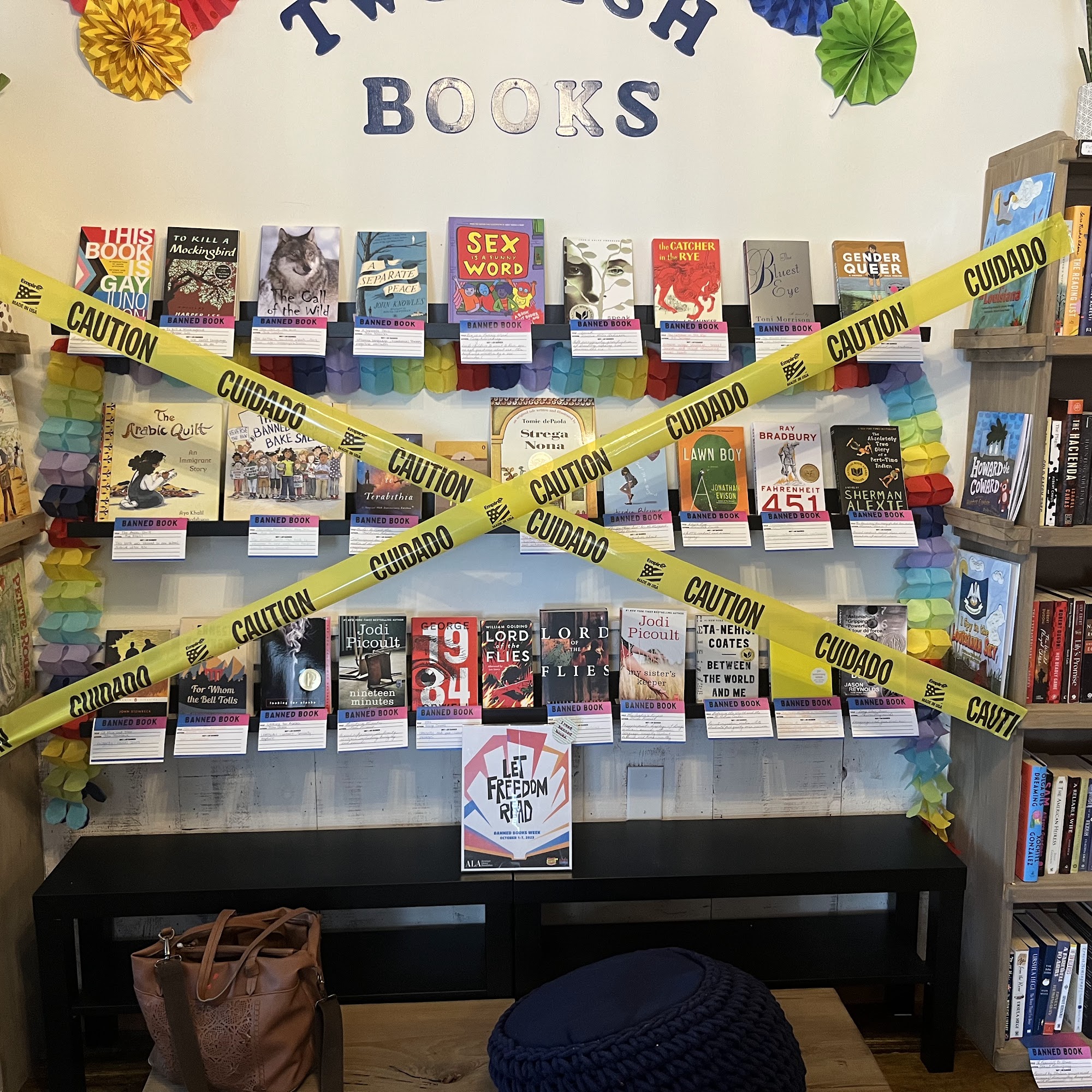 Two Fish Books, LLC Arabi