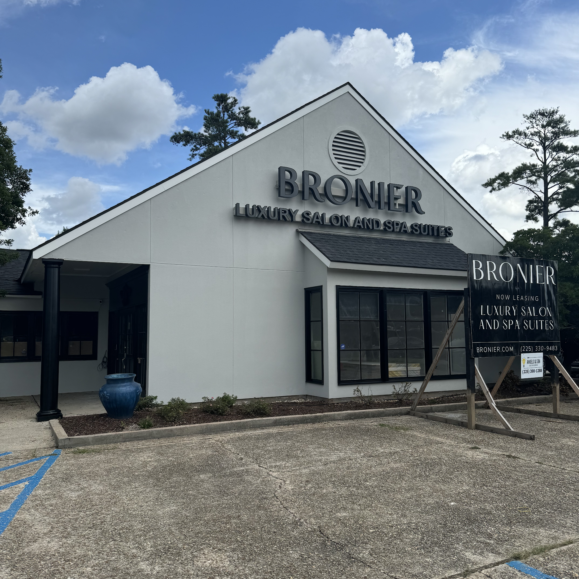 Bronier Luxury Salon & Spa Suites 7317 Jefferson Hwy, Baton Rouge Louisiana 70806