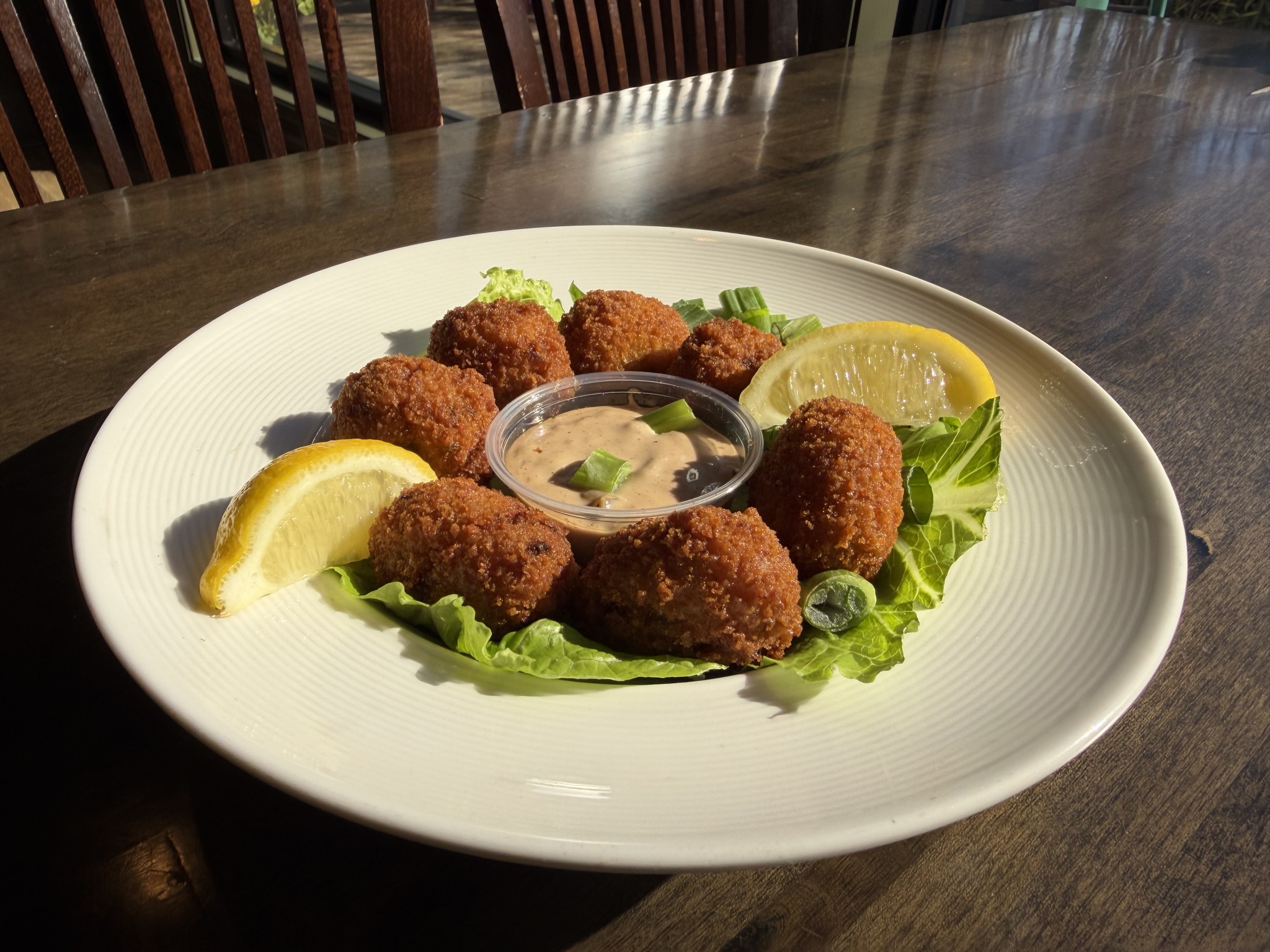 Misfits Dine & Drink Broussard