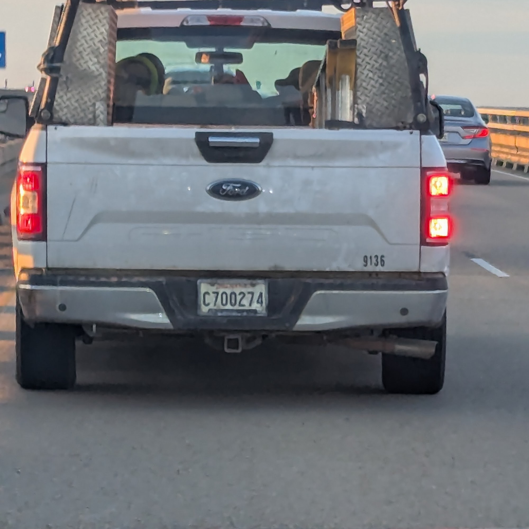 E & E Plumbing Co Inc