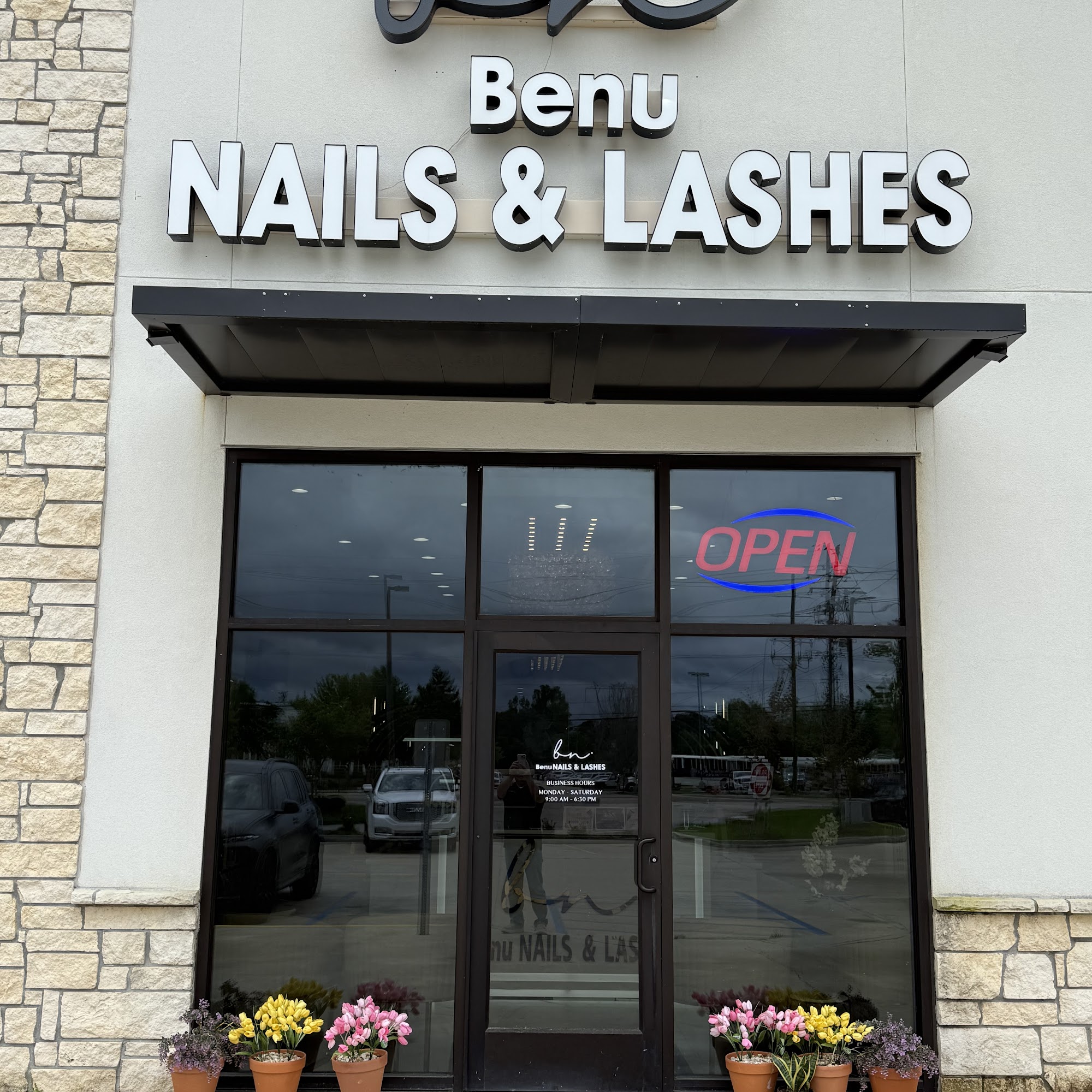 Benu NAILS & LASHES 71331 LA-1077 Suite 200, Covington, LA 70433